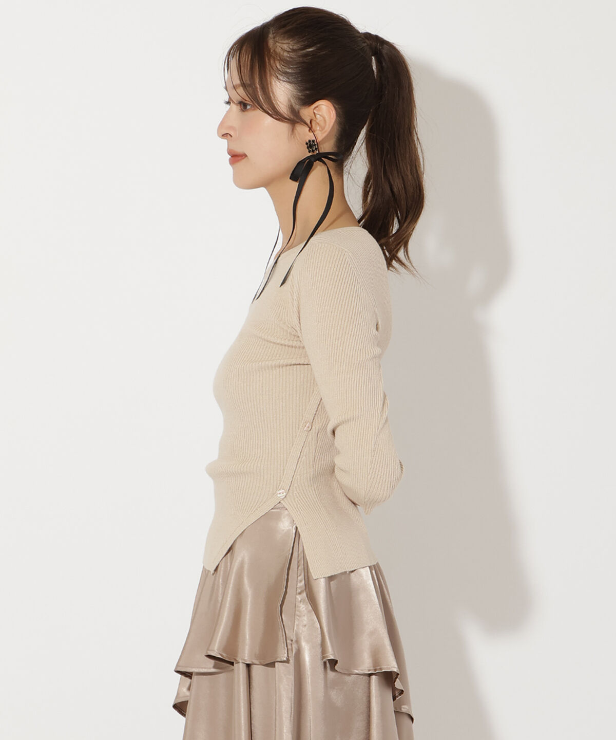 アンドクチュール「アシメVネック7分袖プルオーバー」|ニット・セーター|