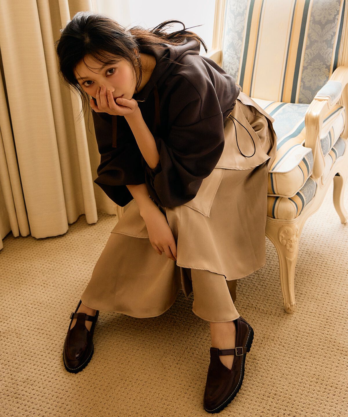 アンドクチュール「サテンアシメフリルティアードスカート」|フレア|