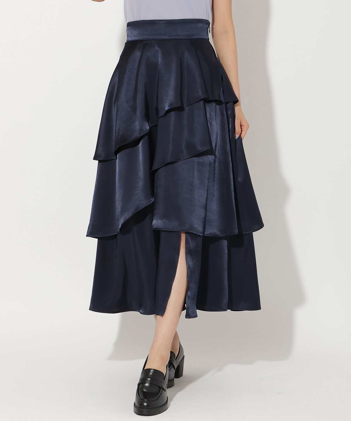 アンドクチュール「サテンアシメフリルティアードスカート」|フレア|