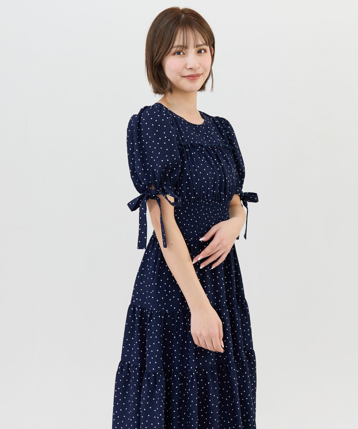 REDYAZEL「リボンスリーブティアードワンピース」|ワンピース|紺系幾何､ﾊﾟﾈﾙ柄