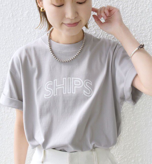 SHIPS for women「《一部追加》【WEB限定】 SHIPS ラウンド プリント ロゴ TEE」|Tシャツ・カットソー|ライトグレー
