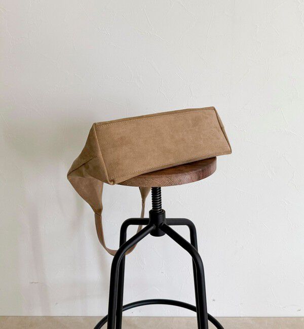 fredy emue「フェイクスエードトライアングルバッグ」|トートバッグ|