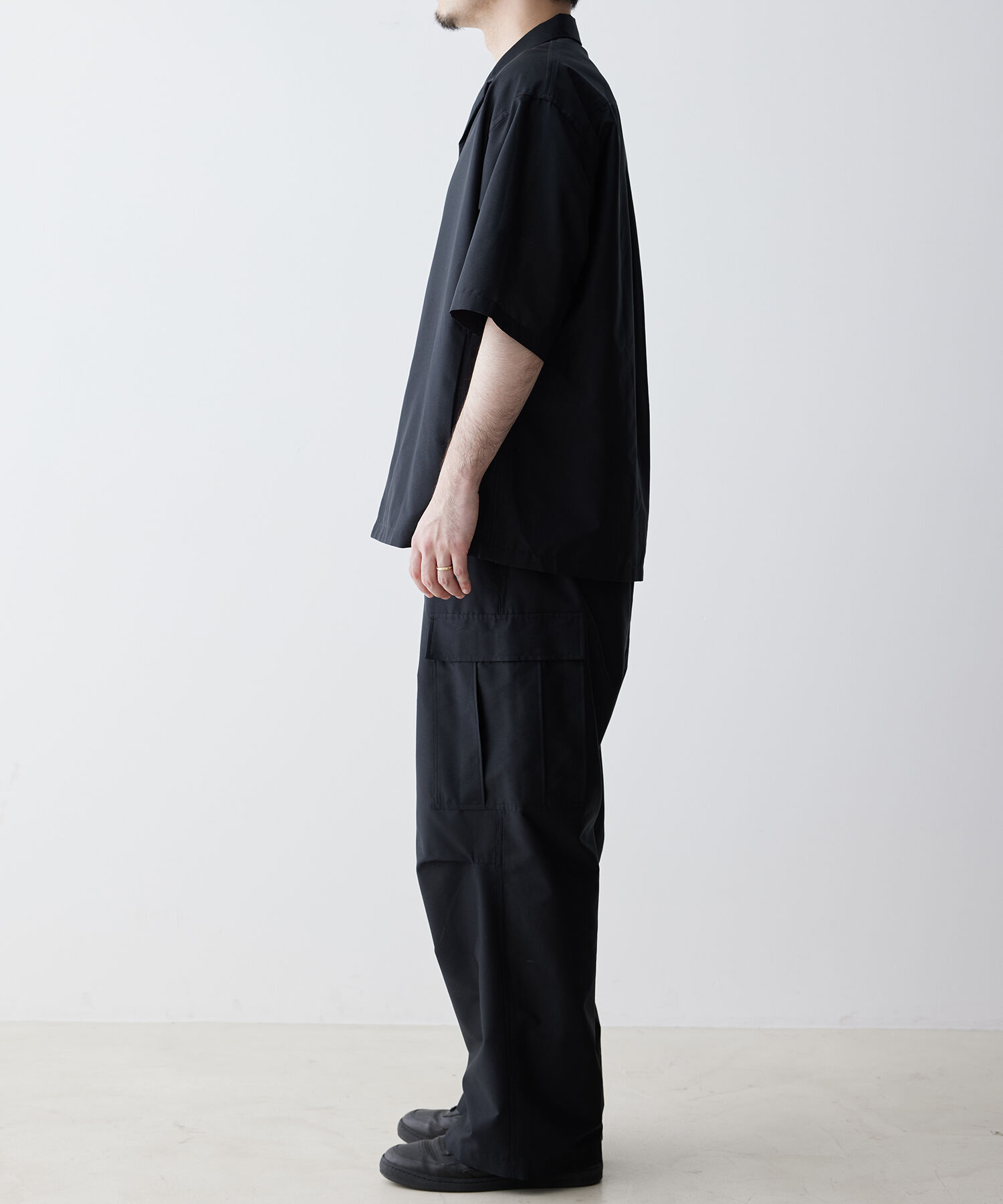 ADAM ET ROPE'「【(F)LIGHT/フライト】超軽量 ワイド イージー カーゴパンツ / 速乾 / ストレッチ / イージーケア」|カーゴ|