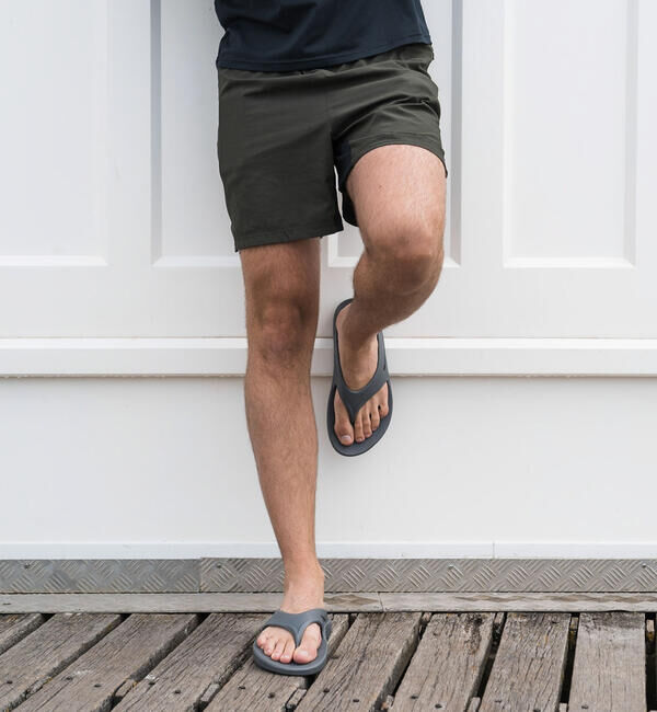  「OOFOS | OOriginal Slate MEN」|サンダル|