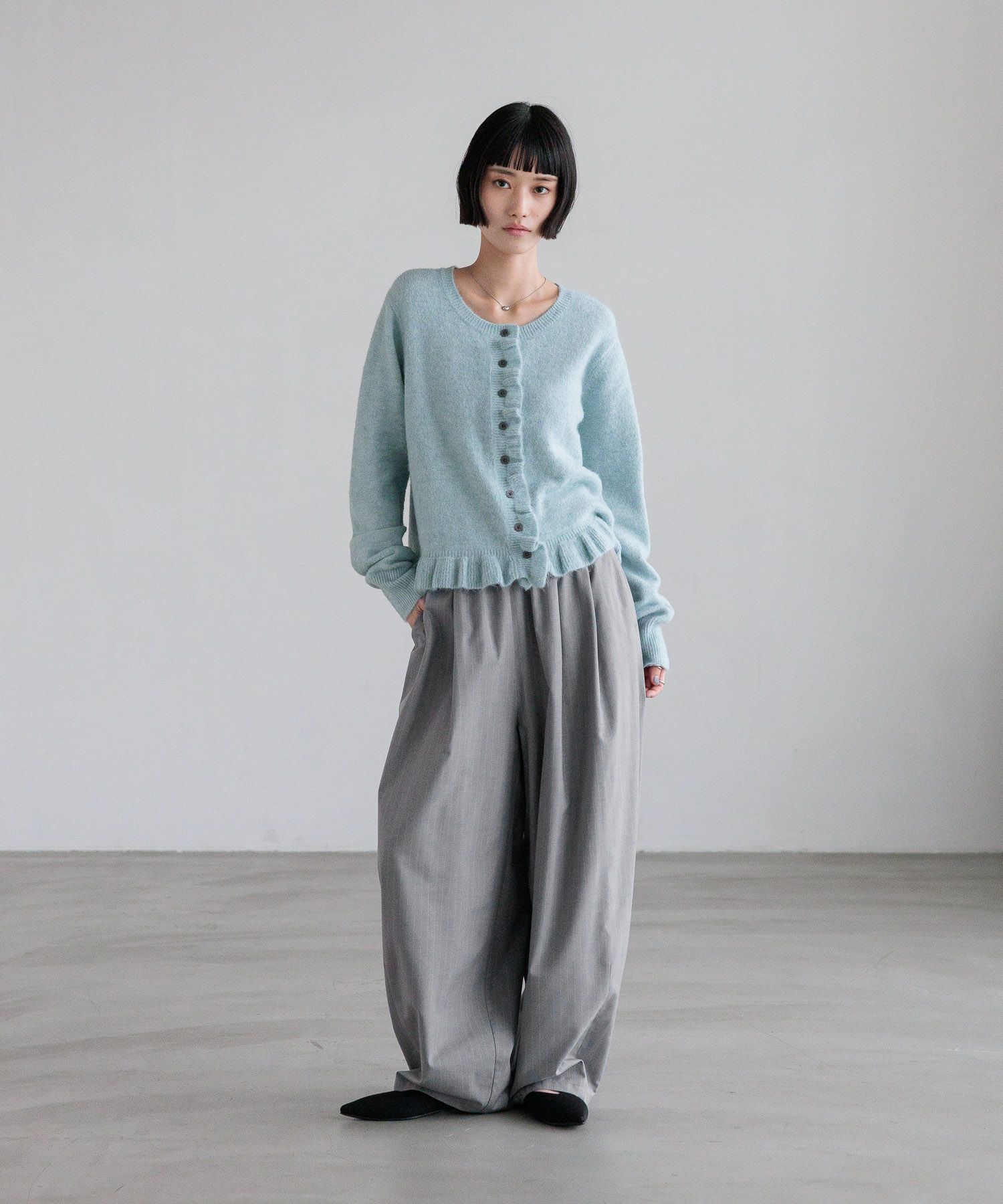 LOWRYS FARM「イージーワイドコクーンパンツ」|チノ|