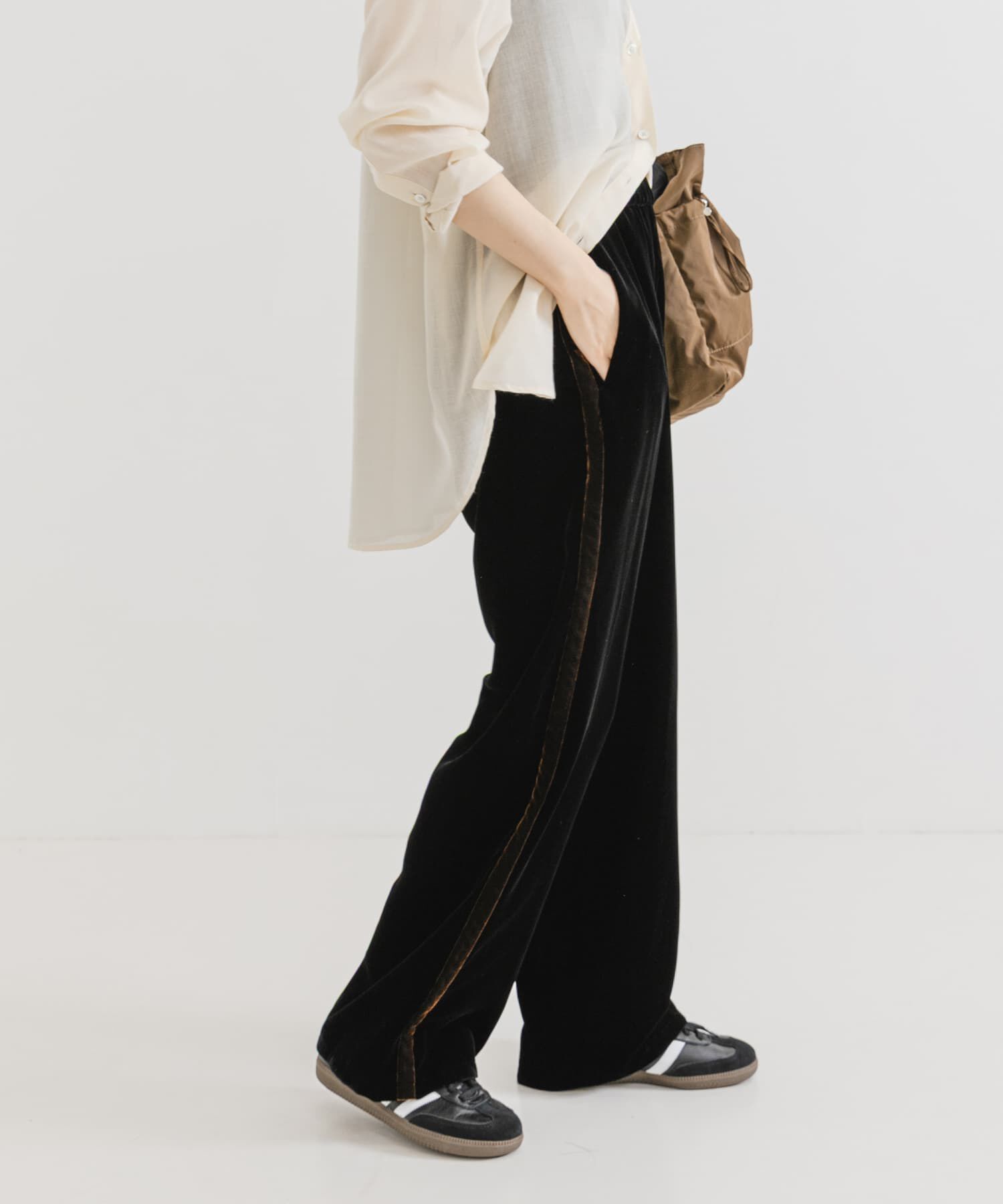 URBAN RESEARCH「サイドラインベロアイージーパンツ」|その他|