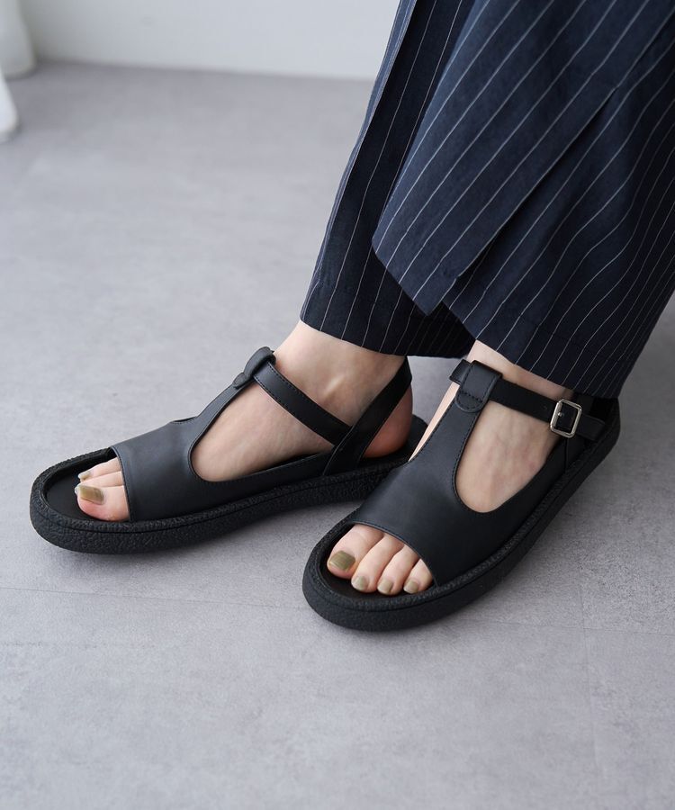 YECCA VECCA「【MOHI】レザーTストラップサンダル①」|サンダル|Black