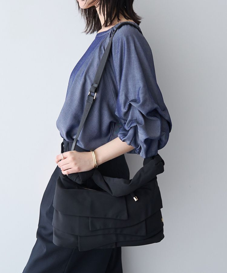 YECCA VECCA「【story.】PL FRILLS HANDBAG」|ハンドバッグ|Black