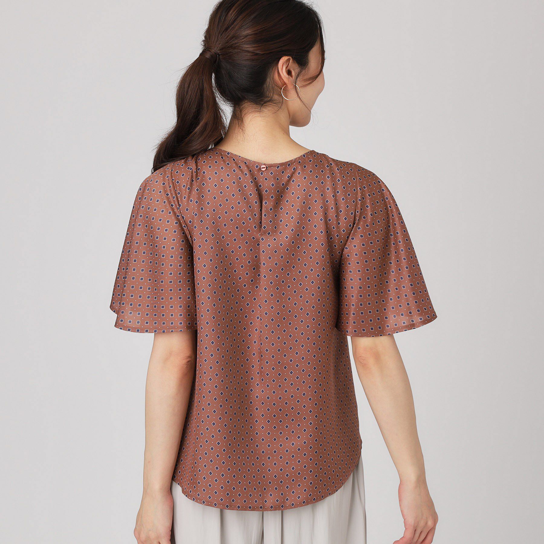 COUP DE CHANCE「【手洗い可／日本製】小紋柄フレアスリーブブラウス」|シャツ・ブラウス|