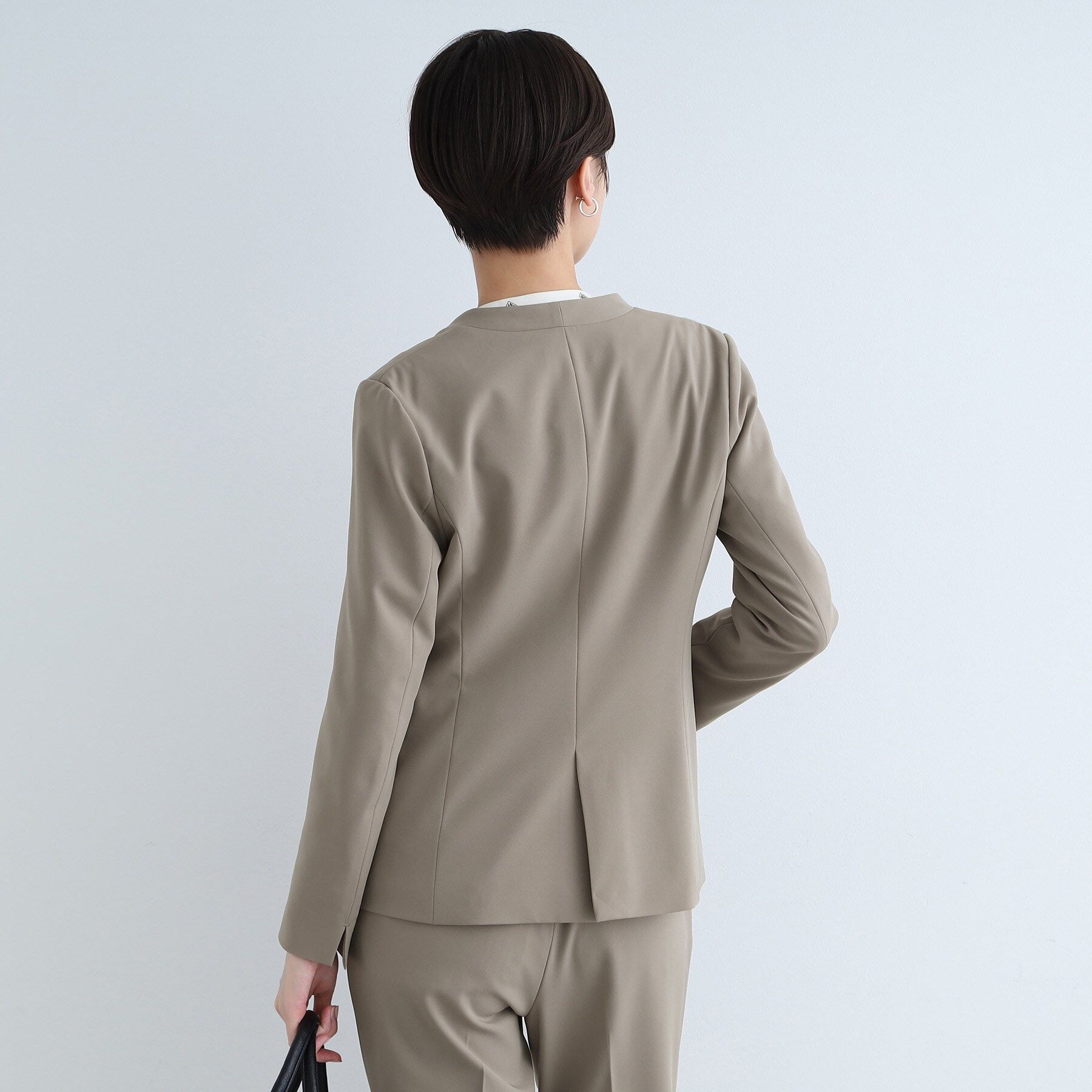 INDIVI「【定番スーツ/洗える/UVケア】ストレッチノーカラージャケット」|スーツ|