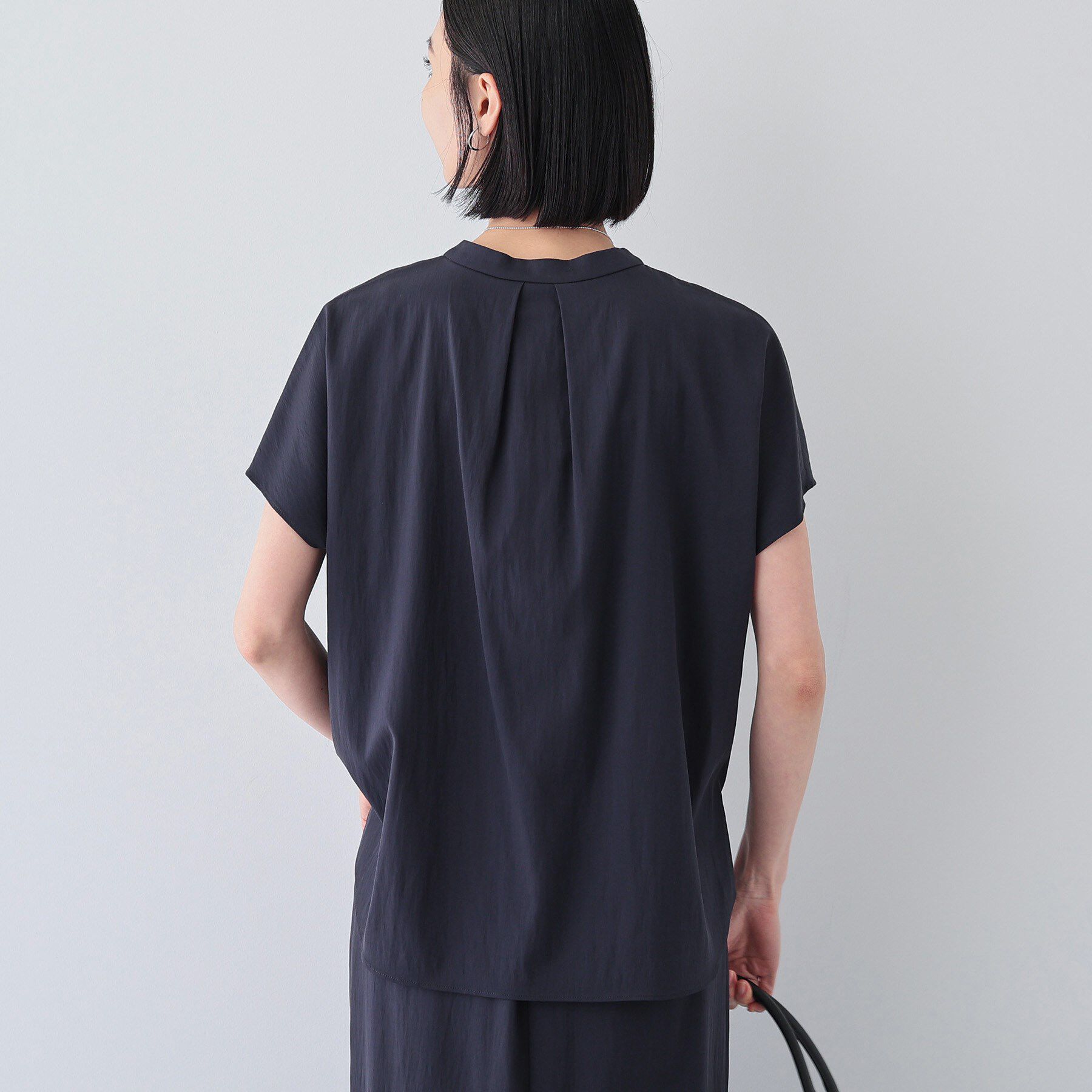 INDIVI「【洗える／SETUP可能/UVケア/接触冷感/日本製】バンドカラー半袖ブラウス」|シャツ・ブラウス|