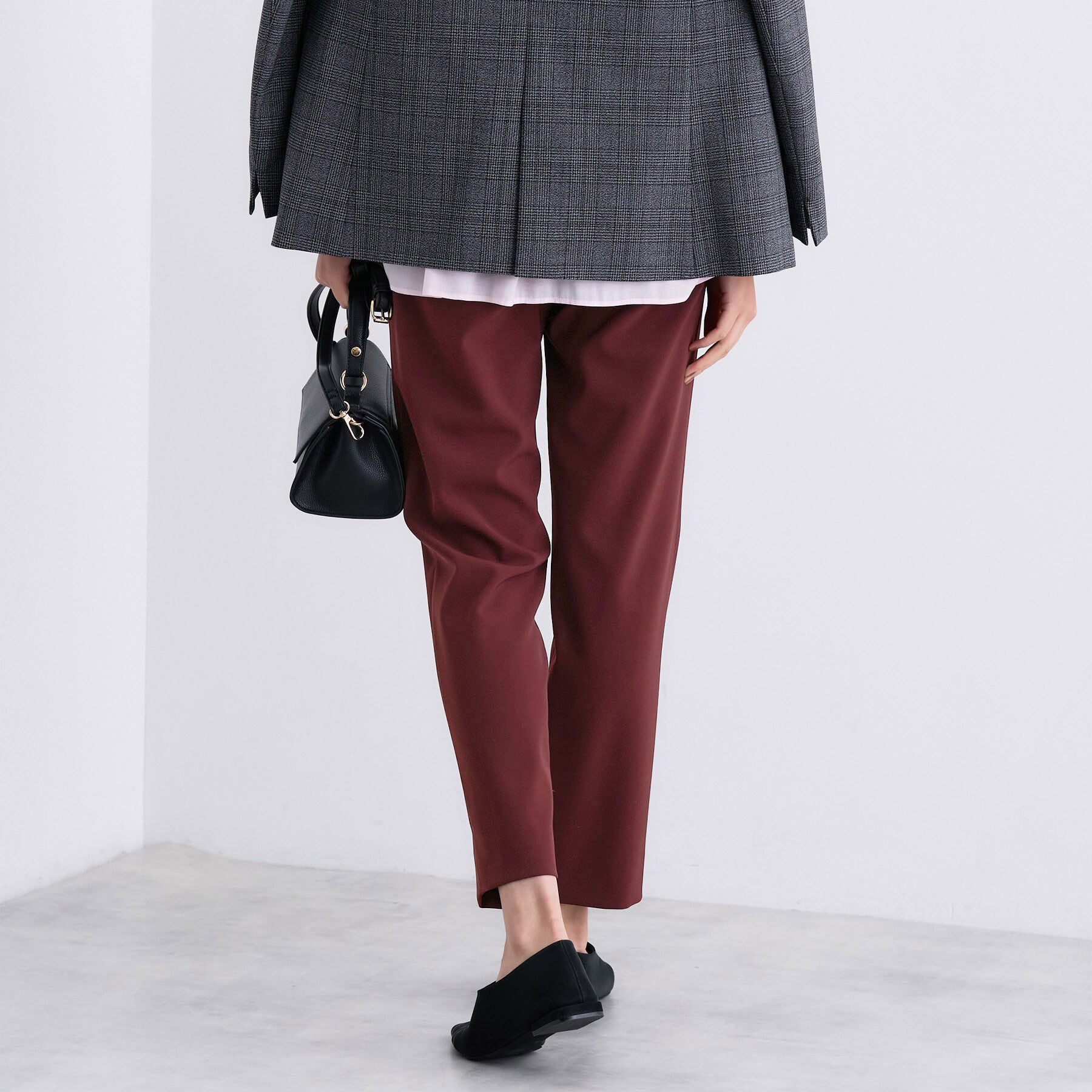 INDIVI「人気NO.1【褒められパンツ／高ストレッチ／ウエストゴム】タックテーパードパンツ」|その他|