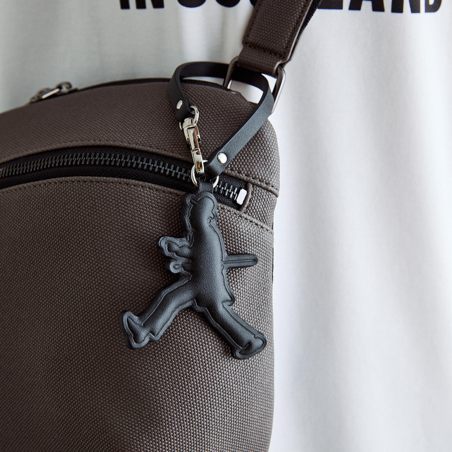 TAKEO KIKUCHI「【BOWLER HAT LABEL】ボーラーハットウォーカーチャーム」|キーケース|