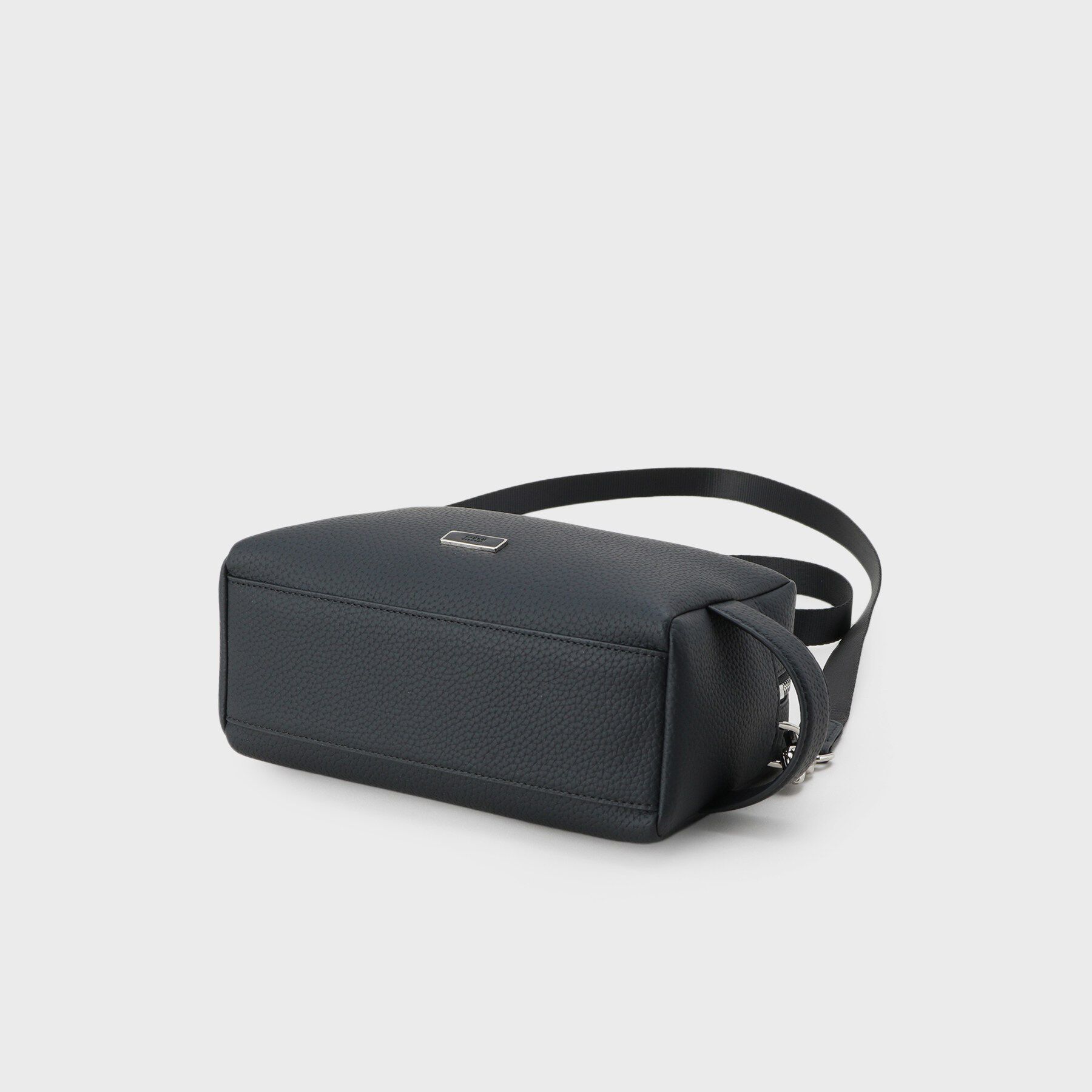 TAKEO KIKUCHI「ドライビングショルダーバッグ」|ショルダー・メッセンジャー|