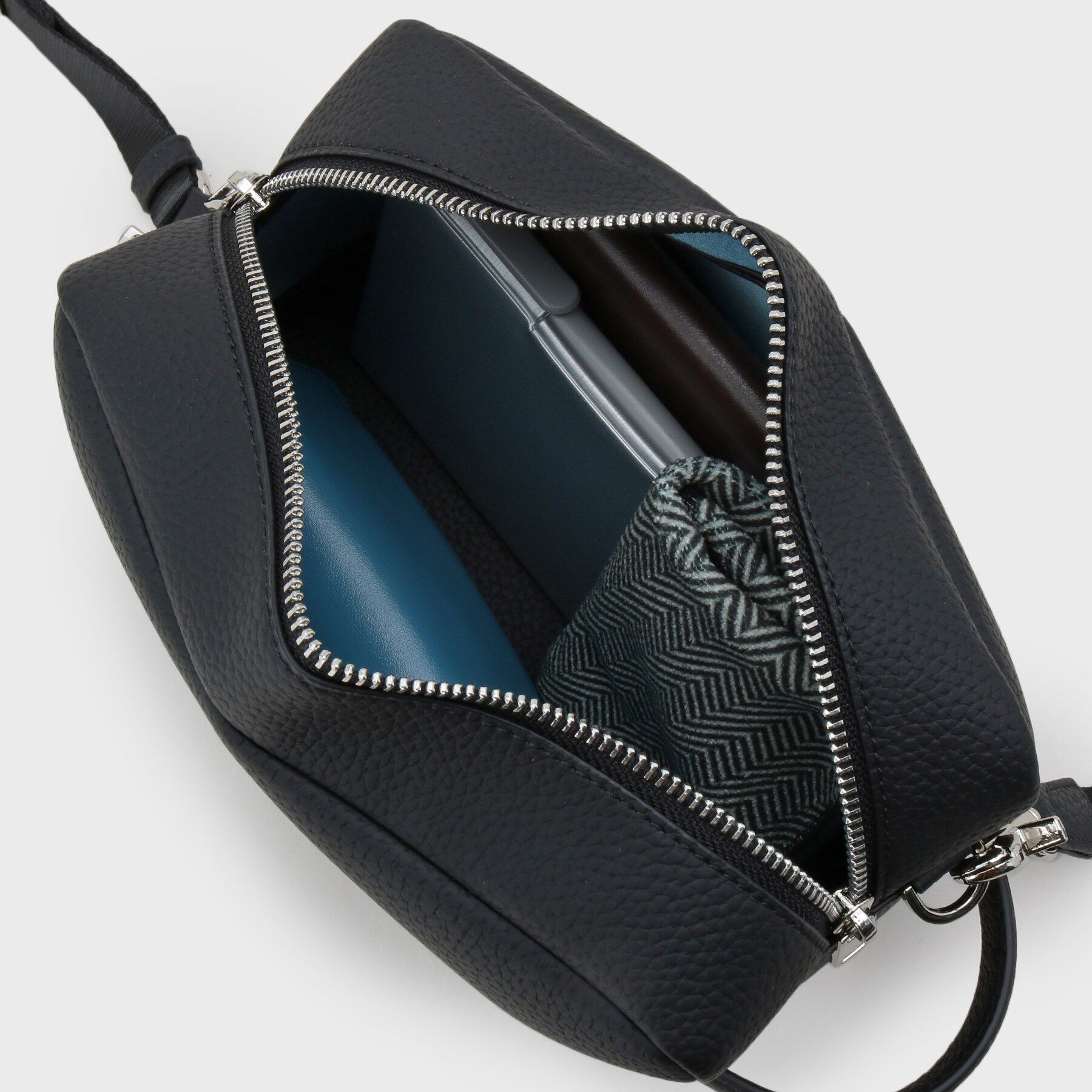 TAKEO KIKUCHI「ドライビングショルダーバッグ」|ショルダー・メッセンジャー|