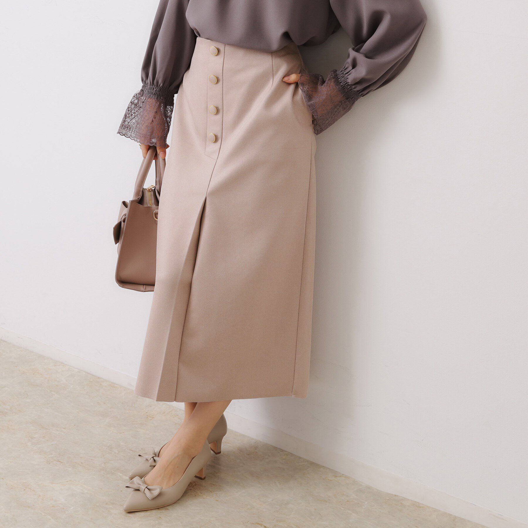 Couture broach「【体のラインを拾いにくい・お仕事にも】マシュマロスエード調タイト」|スカート|ピンク(071)