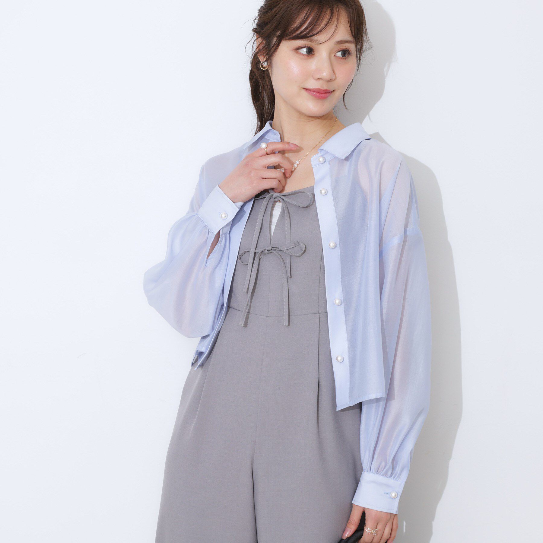 Couture broach「【洗える・オシャレな透け感】パール調ボタンシアーシャツ」|シャツ・ブラウス|