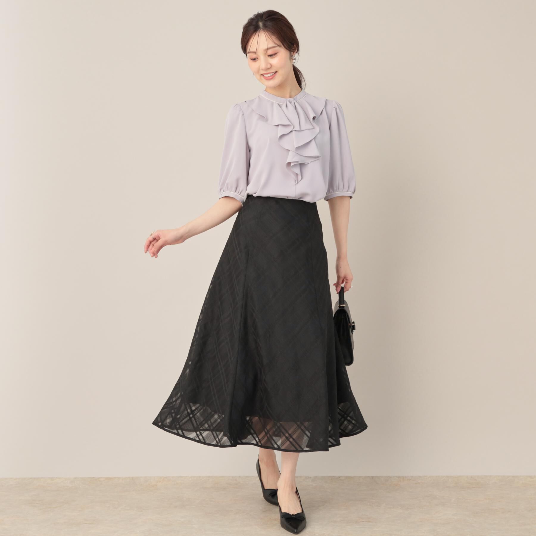 Couture broach「【華やか・5分袖・通勤】配色フリルタイブラウス」|シャツ・ブラウス|