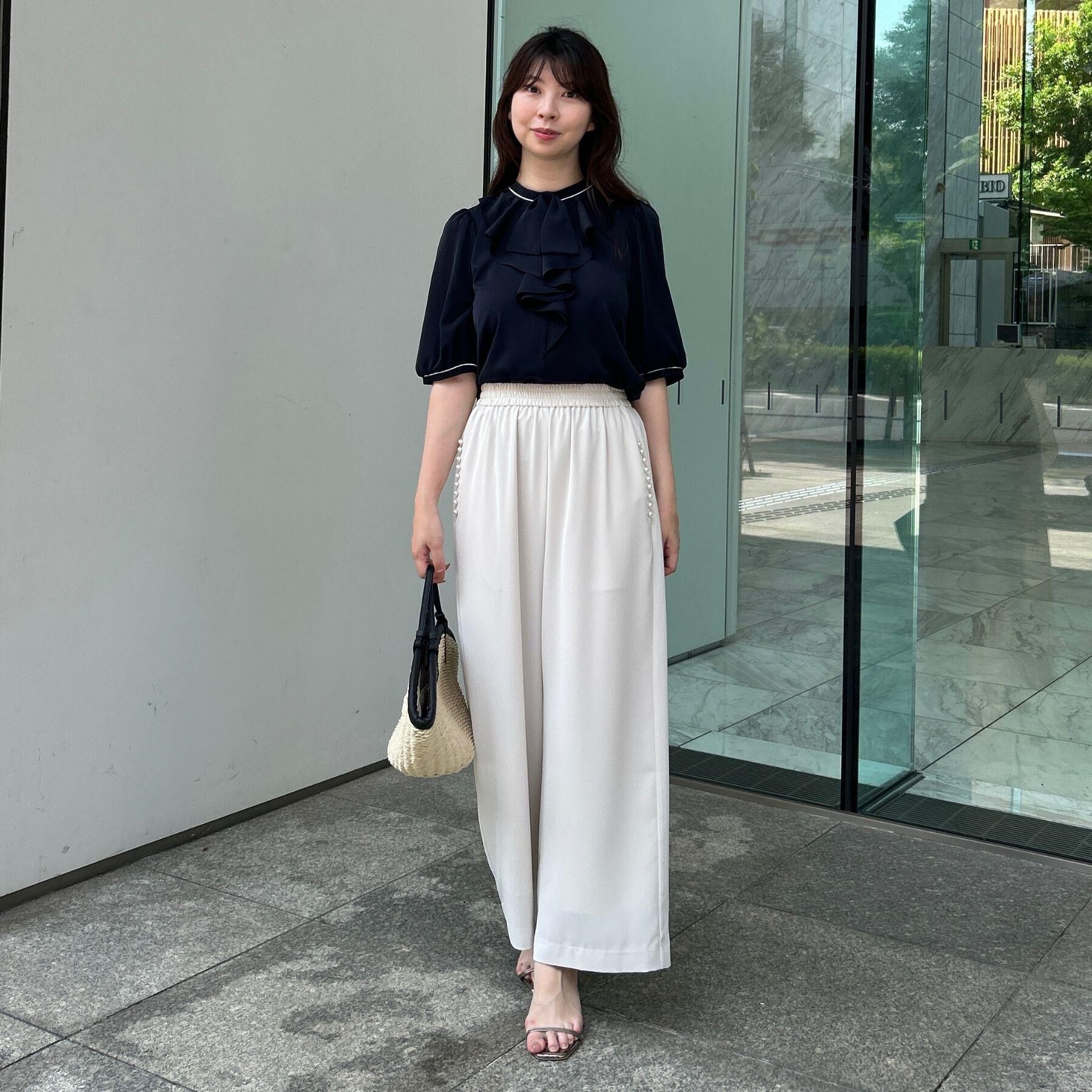 Couture broach「【華やか・5分袖・通勤】配色フリルタイブラウス」|シャツ・ブラウス|