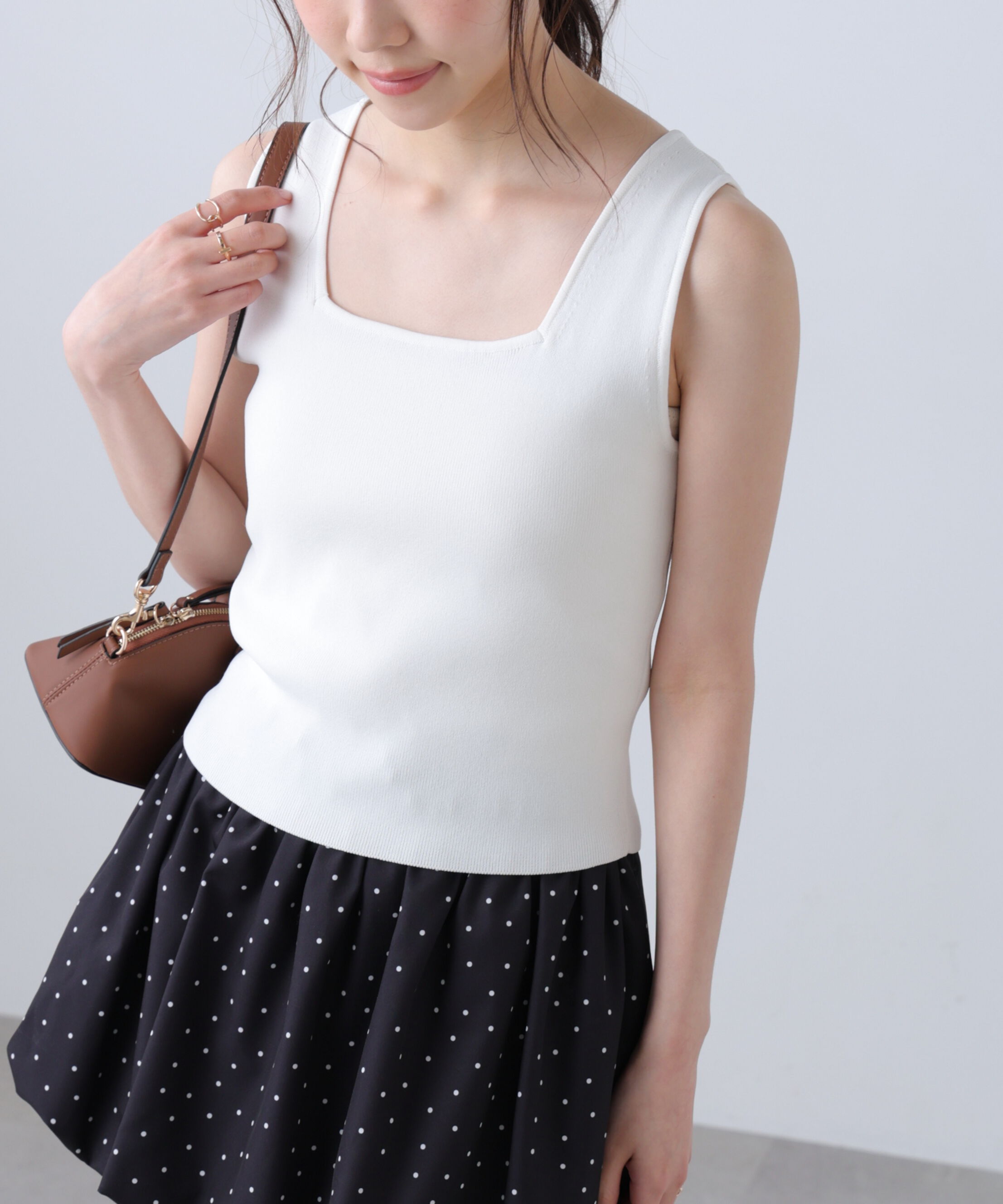  「総針スクエアネックタンクニット」|ニット・セーター|オフ