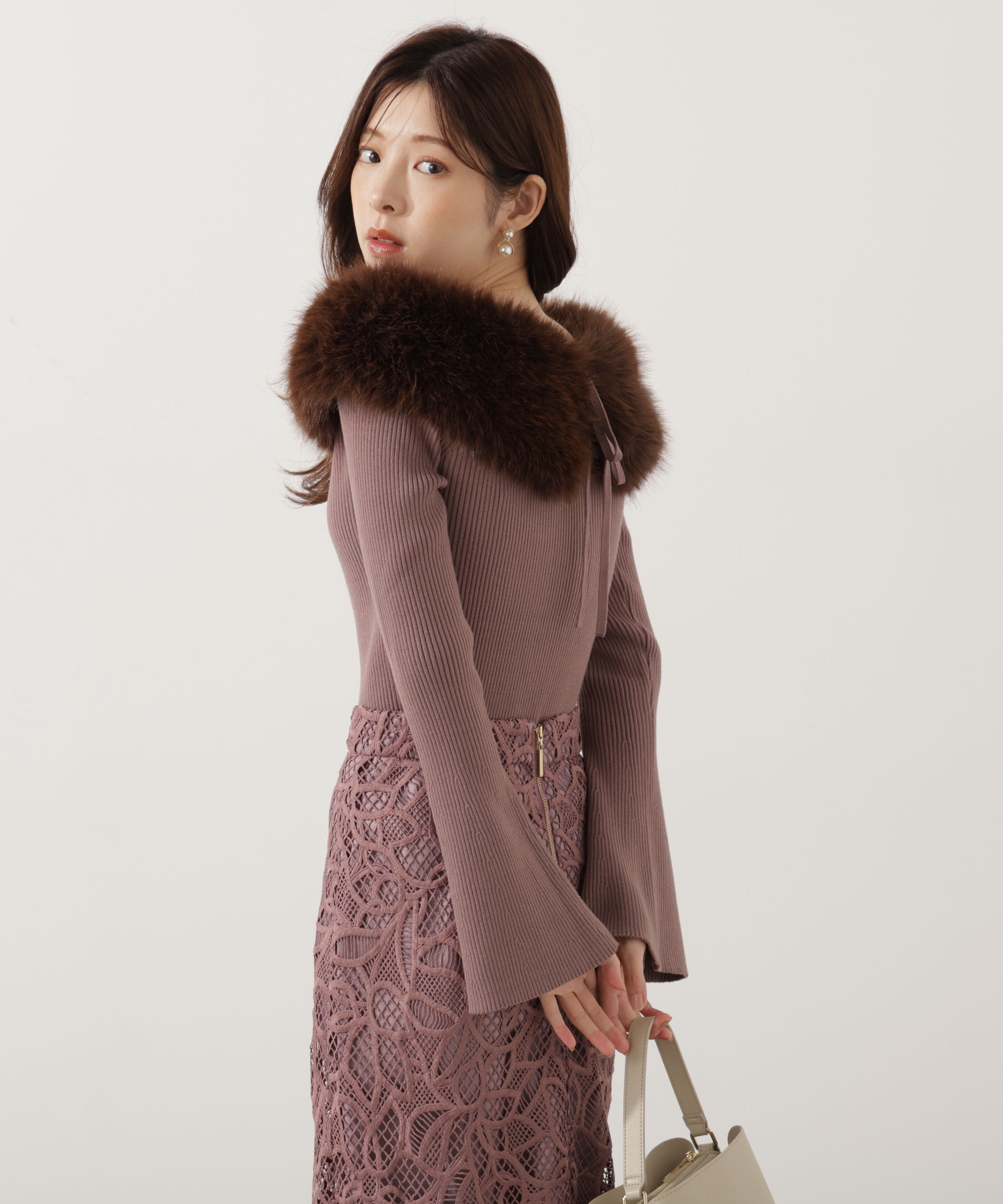 PROPORTION BODY DRESSING「フェイクファー付きオフショルニット 25AW」|ニット・セーター|