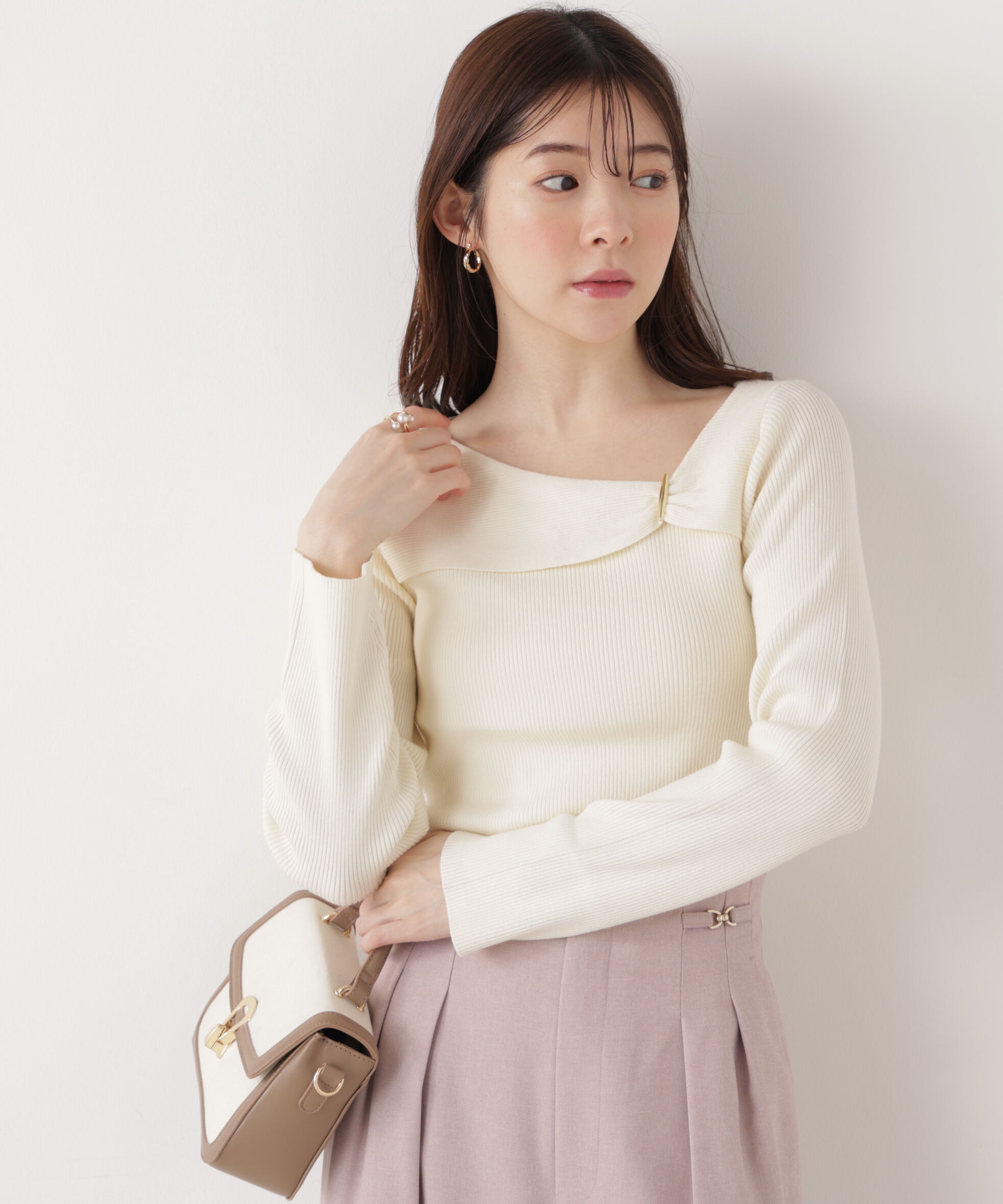 PROPORTION BODY DRESSING「バー付きアシメリブニット　　26SS」|ニット・セーター|エクリュ1