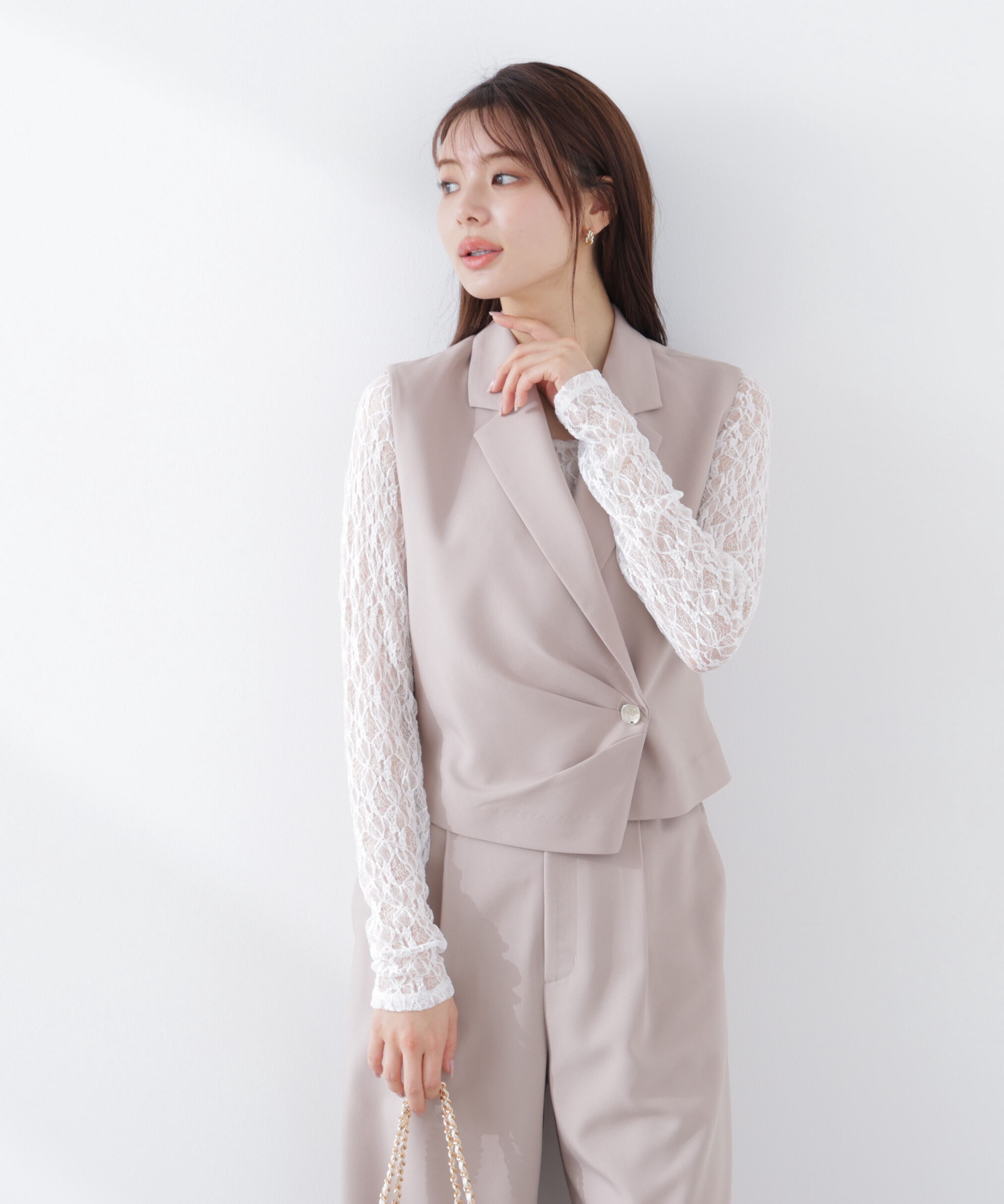 PROPORTION BODY DRESSING「タックアシメジレ　26SS」|ブルゾン・スタジャン|