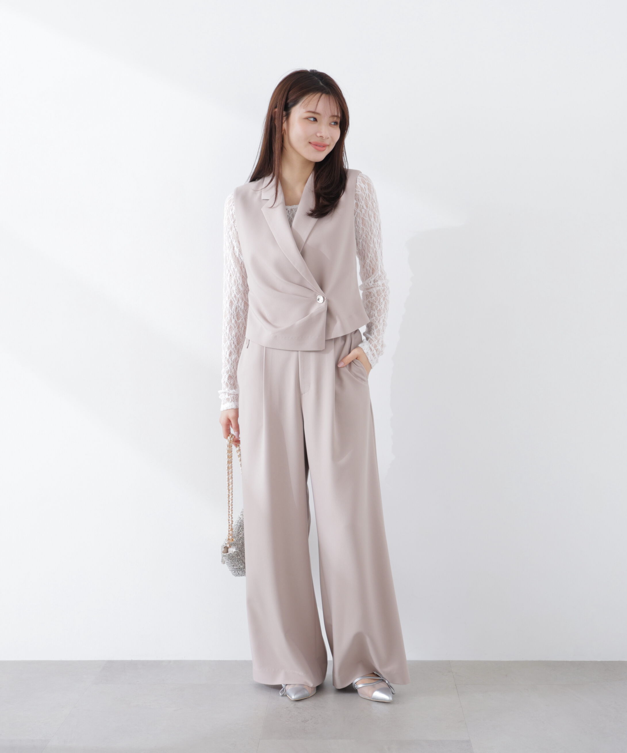 PROPORTION BODY DRESSING「タックアシメジレ　26SS」|ブルゾン・スタジャン|