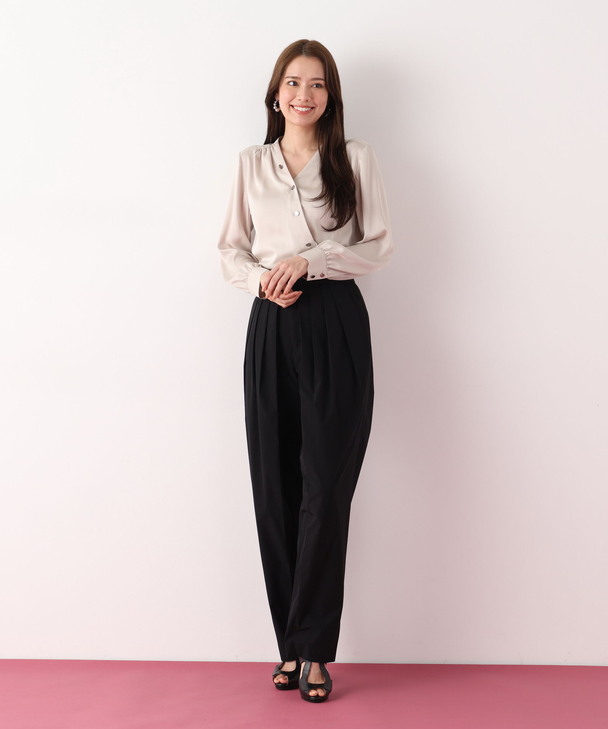  「Ｖネックボタンブラウス」|シャツ・ブラウス|