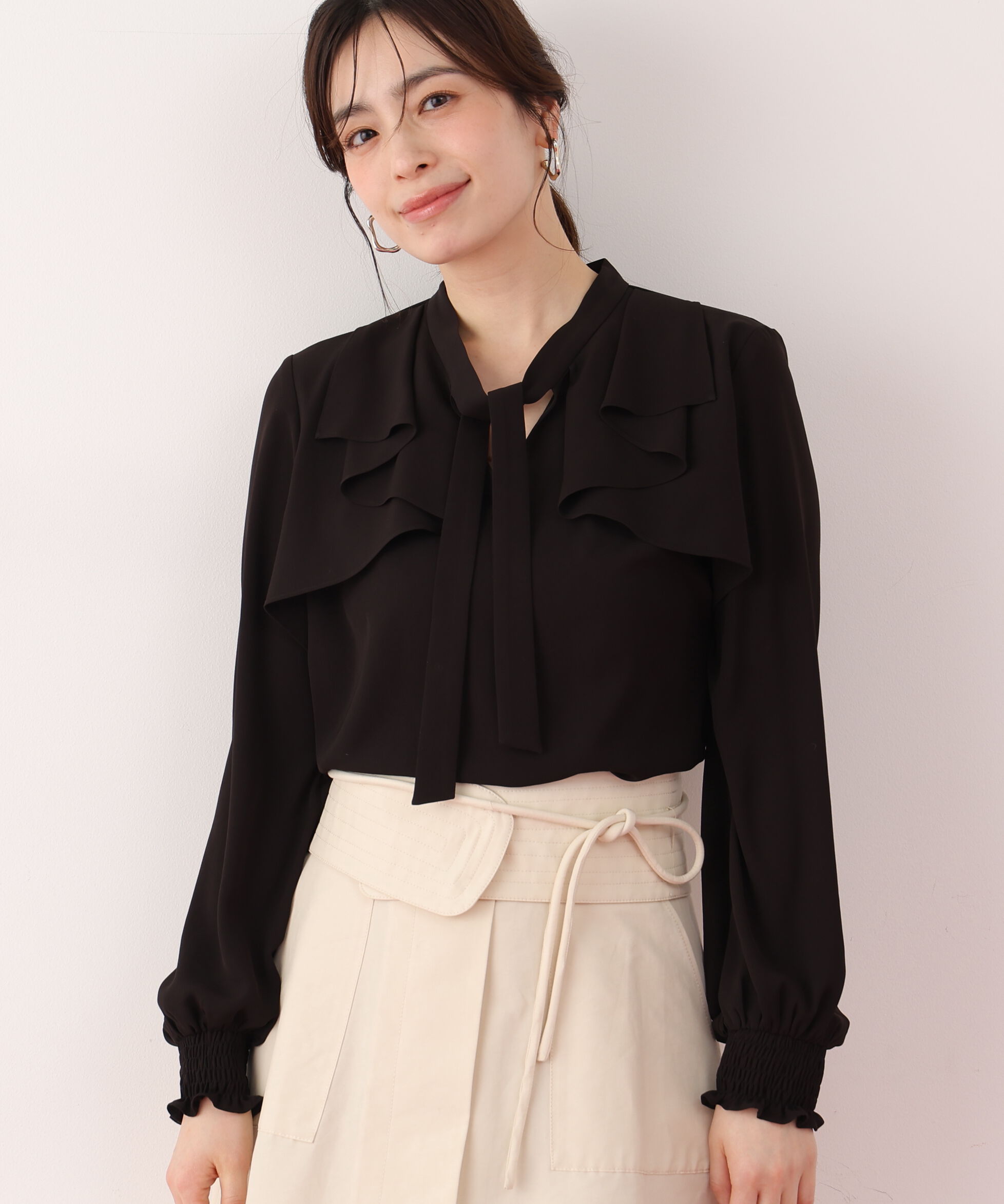  「ラッフルボウタイブラウス」|シャツ・ブラウス|ブラック