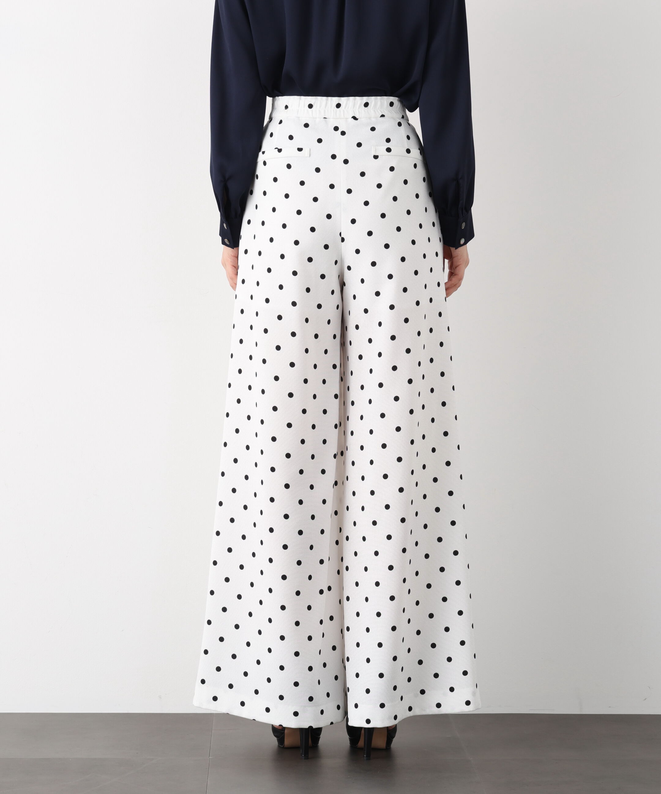  「タックプリーツフレアパンツ」|その他|