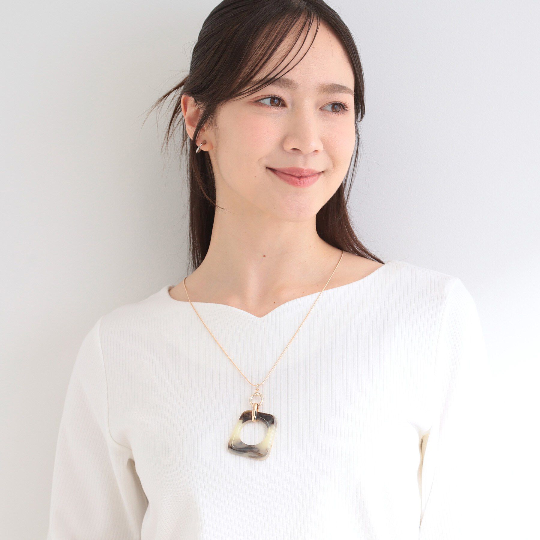 SHOO･LA･RUE「樹脂スクエアスネークネックレス」|ネックレス|