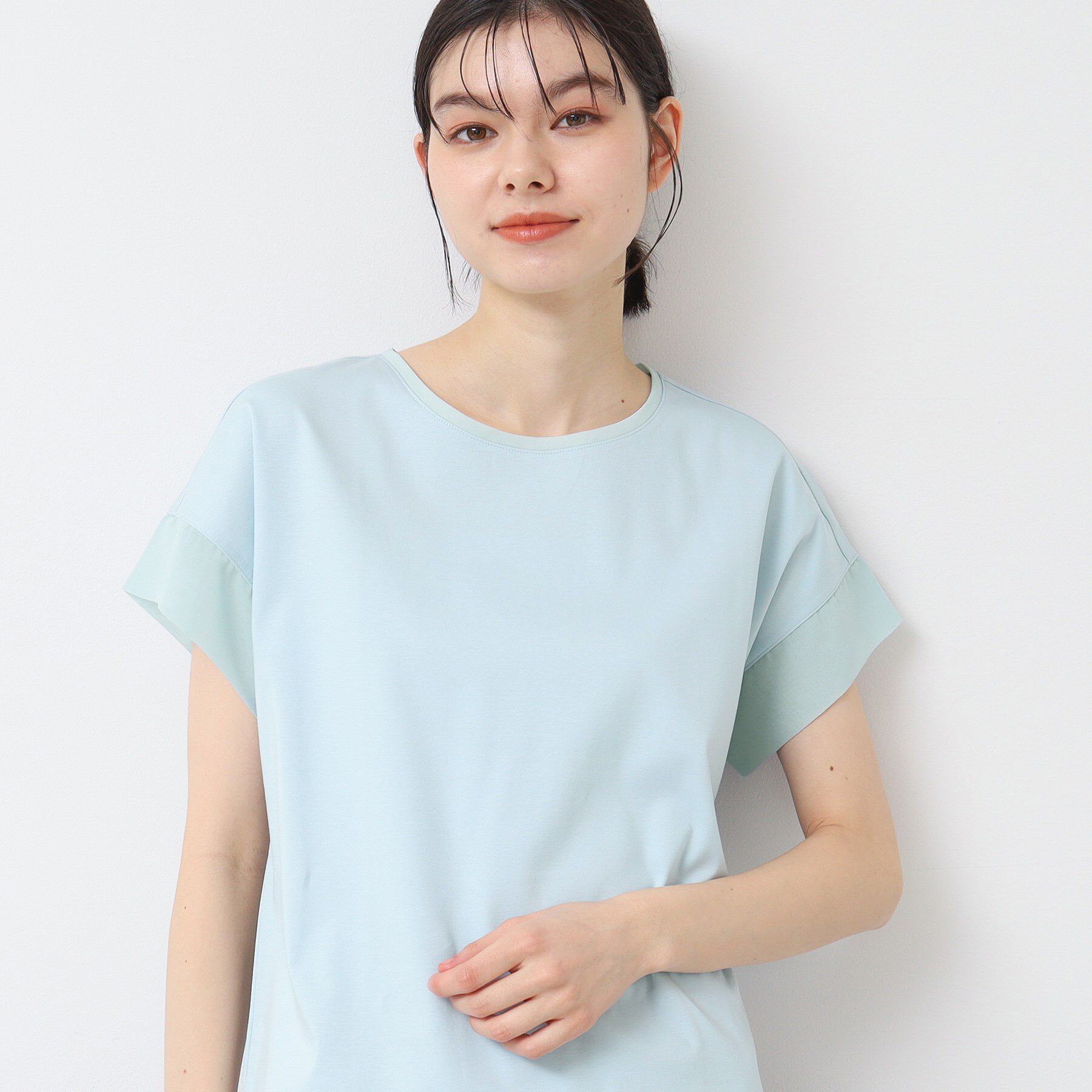 Dessin「【シリーズ累計8万枚！選べる5サイズ/6色展開/洗える】美光沢カットソー【オンにもオフにもちょうどい」|Tシャツ・カットソー|