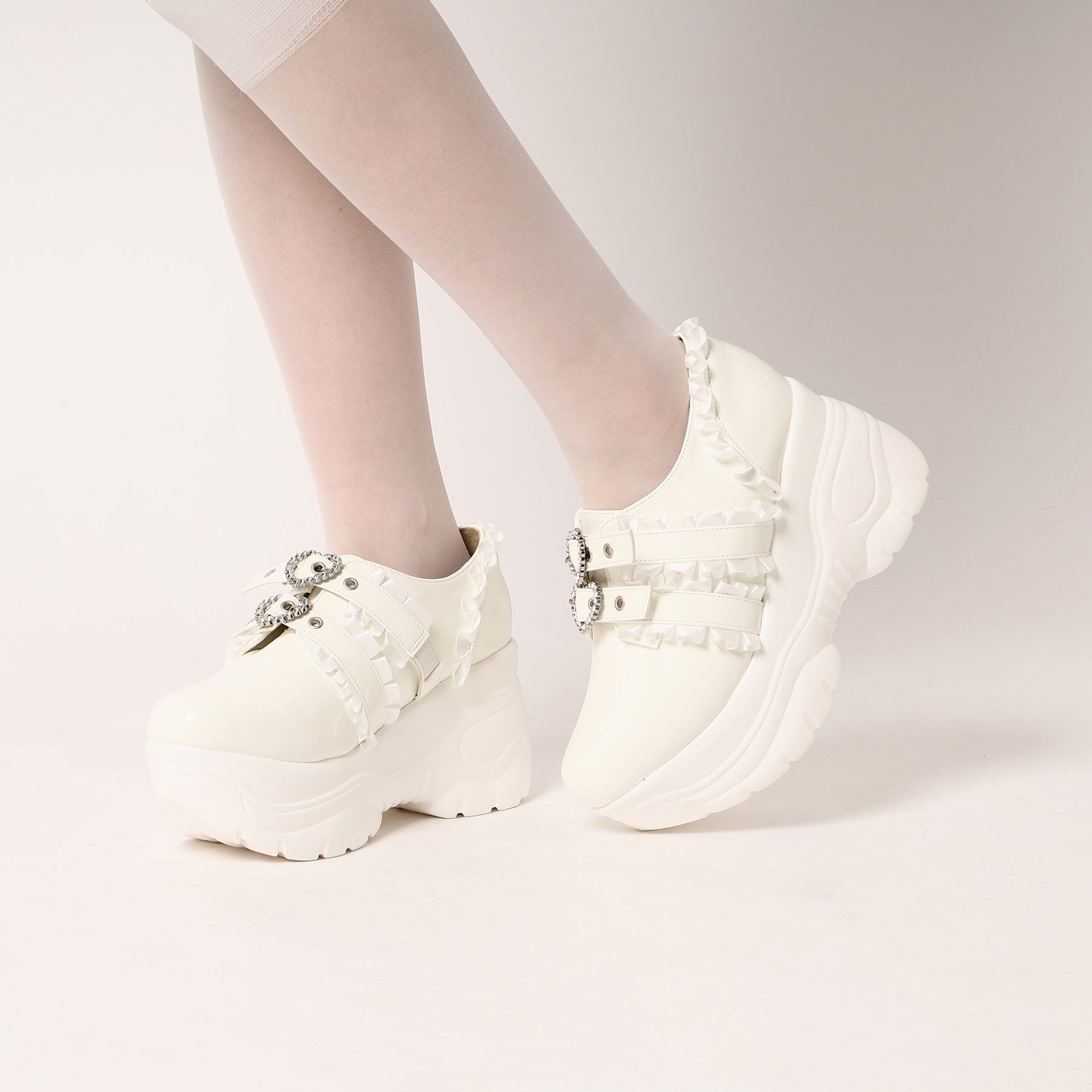 csT&P「厚底キラキラビジュー付きスニーカー」|スニーカー|