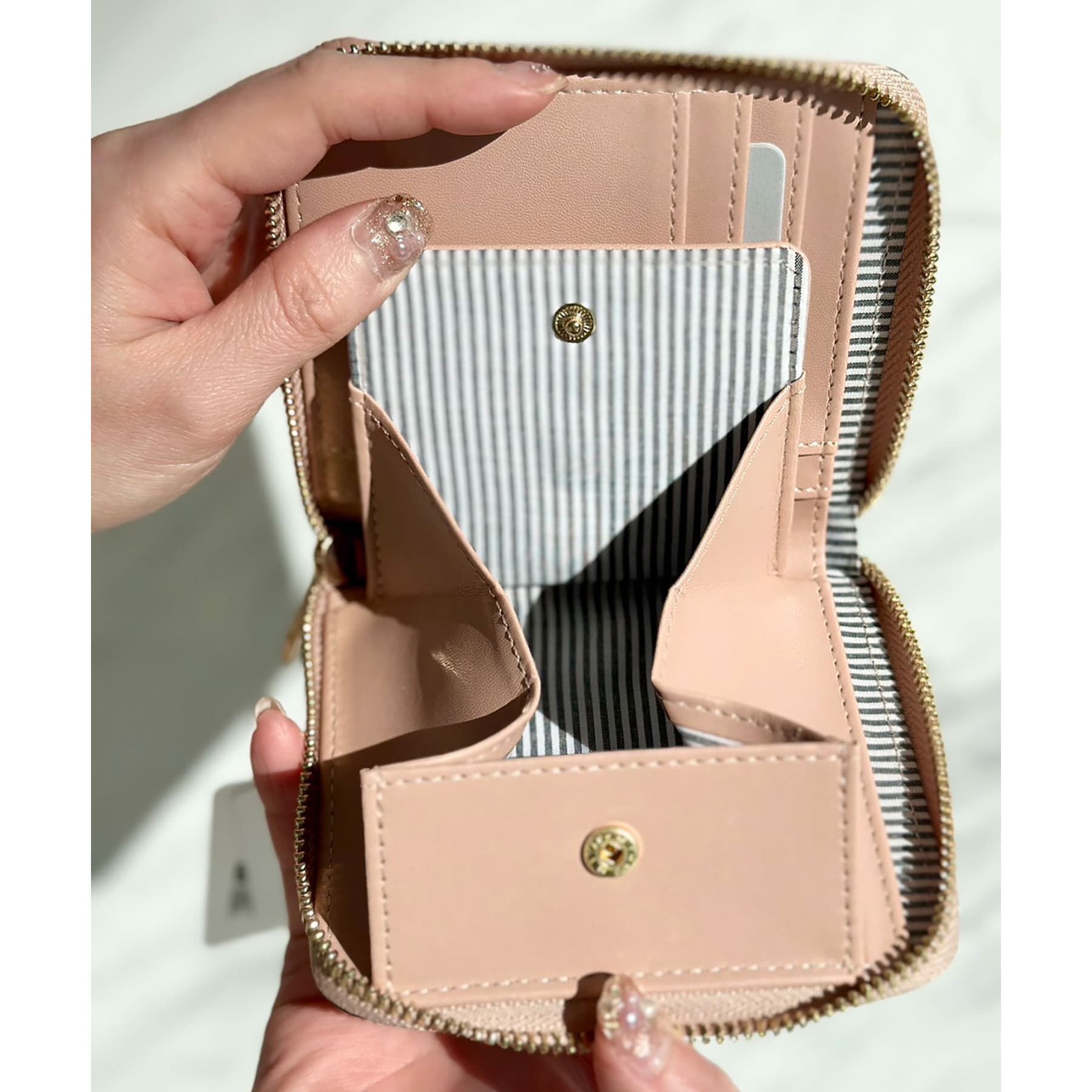 Ober Tashe「【新生活・新学期】角シボミドルラウンド財布」|財布|