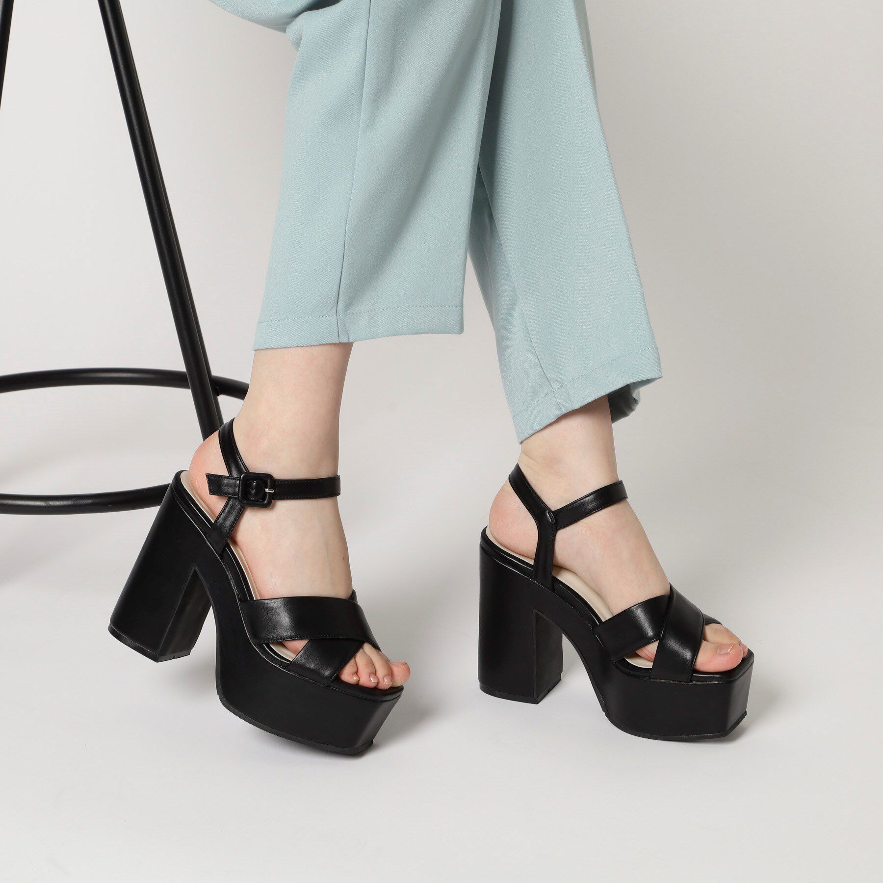 ESPERANZA「◆【ラク盛り／サンダル】リピーター続出／脚長美脚　ラク盛り厚底サンダル　24年Ver」|サンダル|