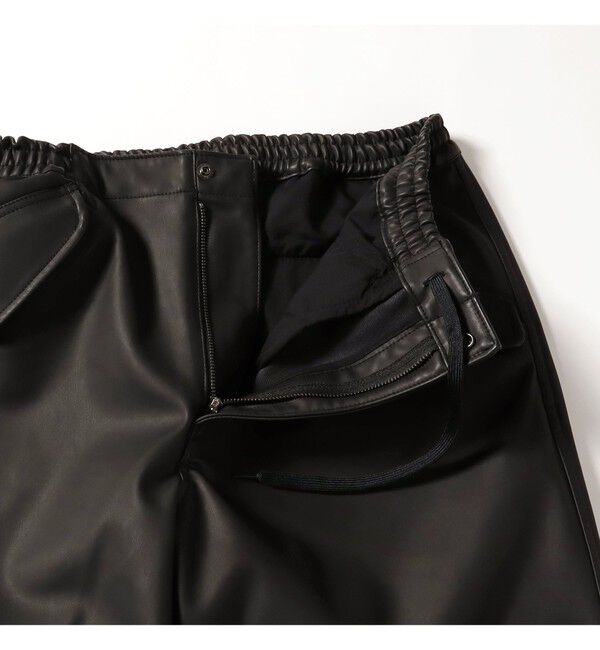 BEAMS「フェイクレザー オーバーパンツ」|チノ|