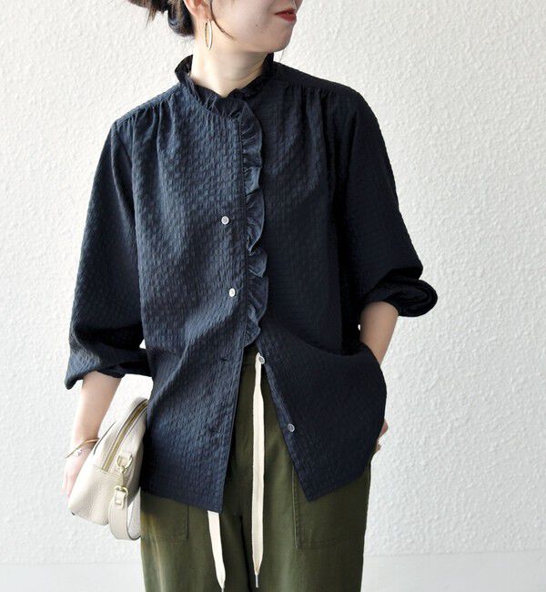 SHIPS any「《一部追加予約》SHIPS any:〈洗濯機可能〉フリルカラー スタンド & オープン シャツ ブラウス」|シャツ・ブラウス|ブラック