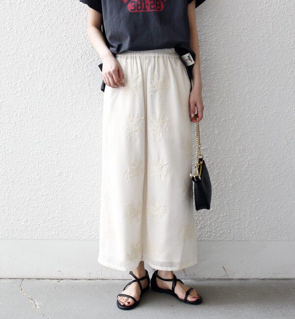 SHIPS any「《予約》SHIPS any:〈洗濯機可能〉メッシュ レース エンブロイダリー Iライン スカート」|タイト|オフホワイト