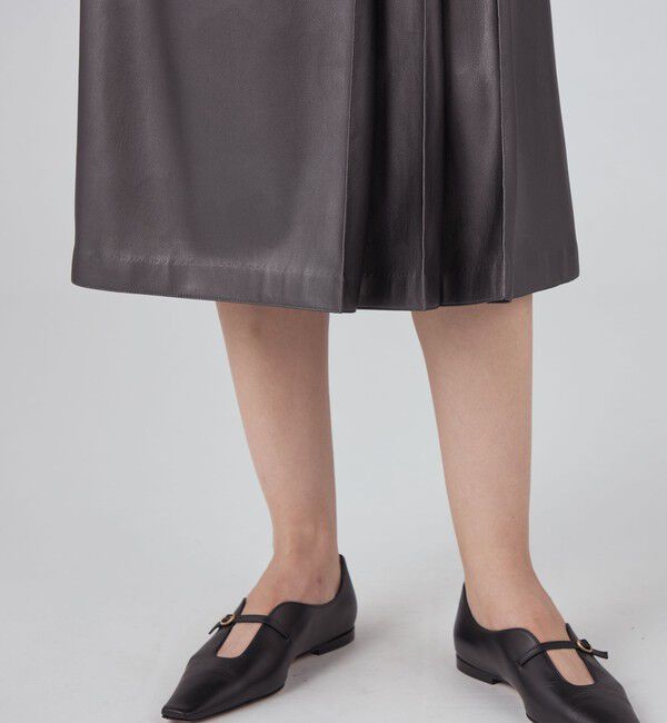TOMORROWLAND collection「ロイヤルレザーライククロス アシンメトリープリーツスカート」|スカート|