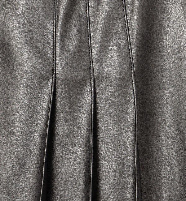 TOMORROWLAND collection「ロイヤルレザーライククロス アシンメトリープリーツスカート」|スカート|