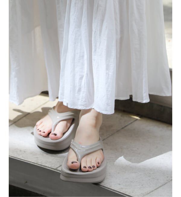 JOURNAL STANDARD relume「《追加予約》【OOFOS/ウーフォス】 OOmega：サンダル」|サンダル|ベージュ