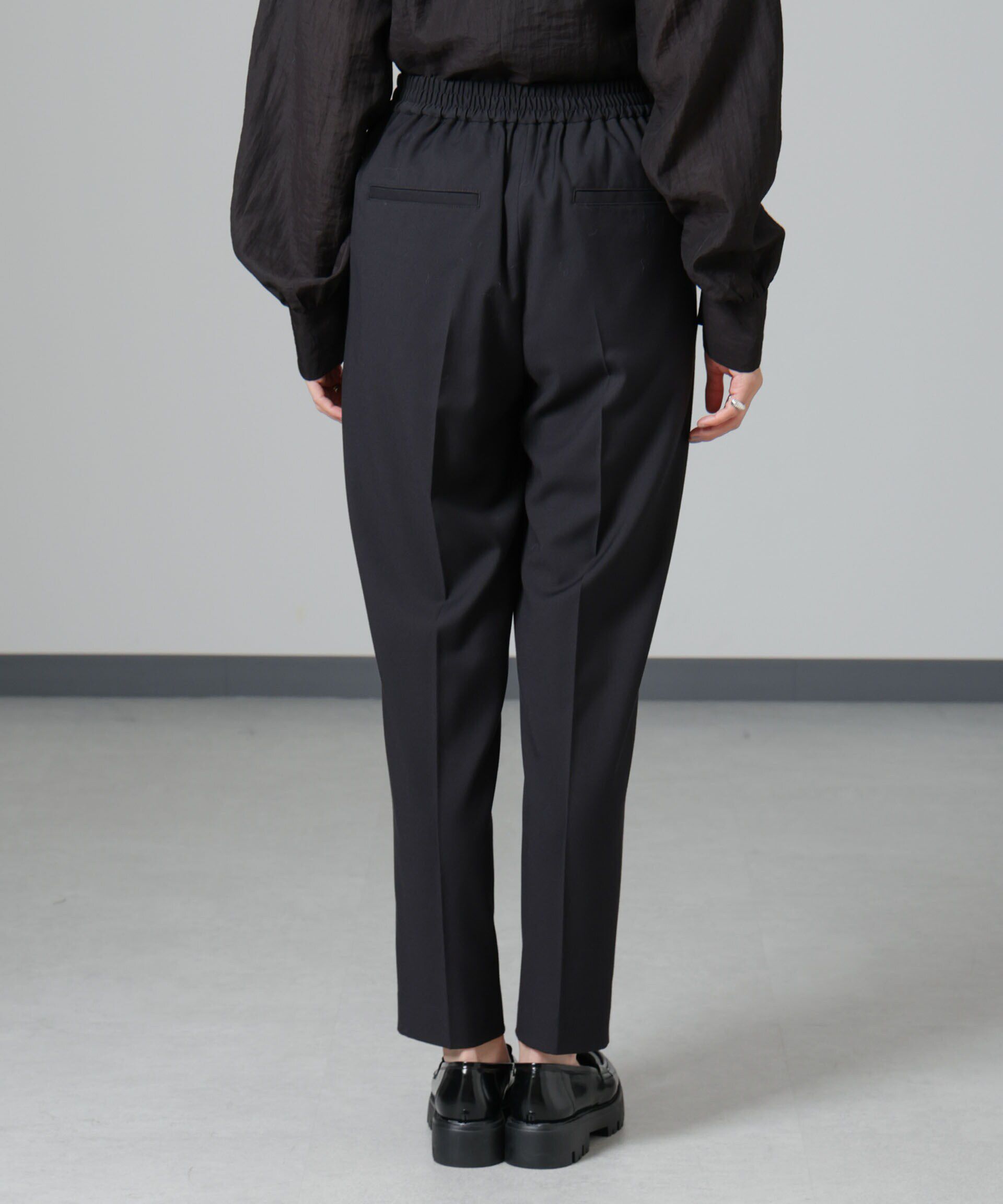 nano･universe「ウラキモウ ピンタックイージーテーパードパンツ」|チノ|