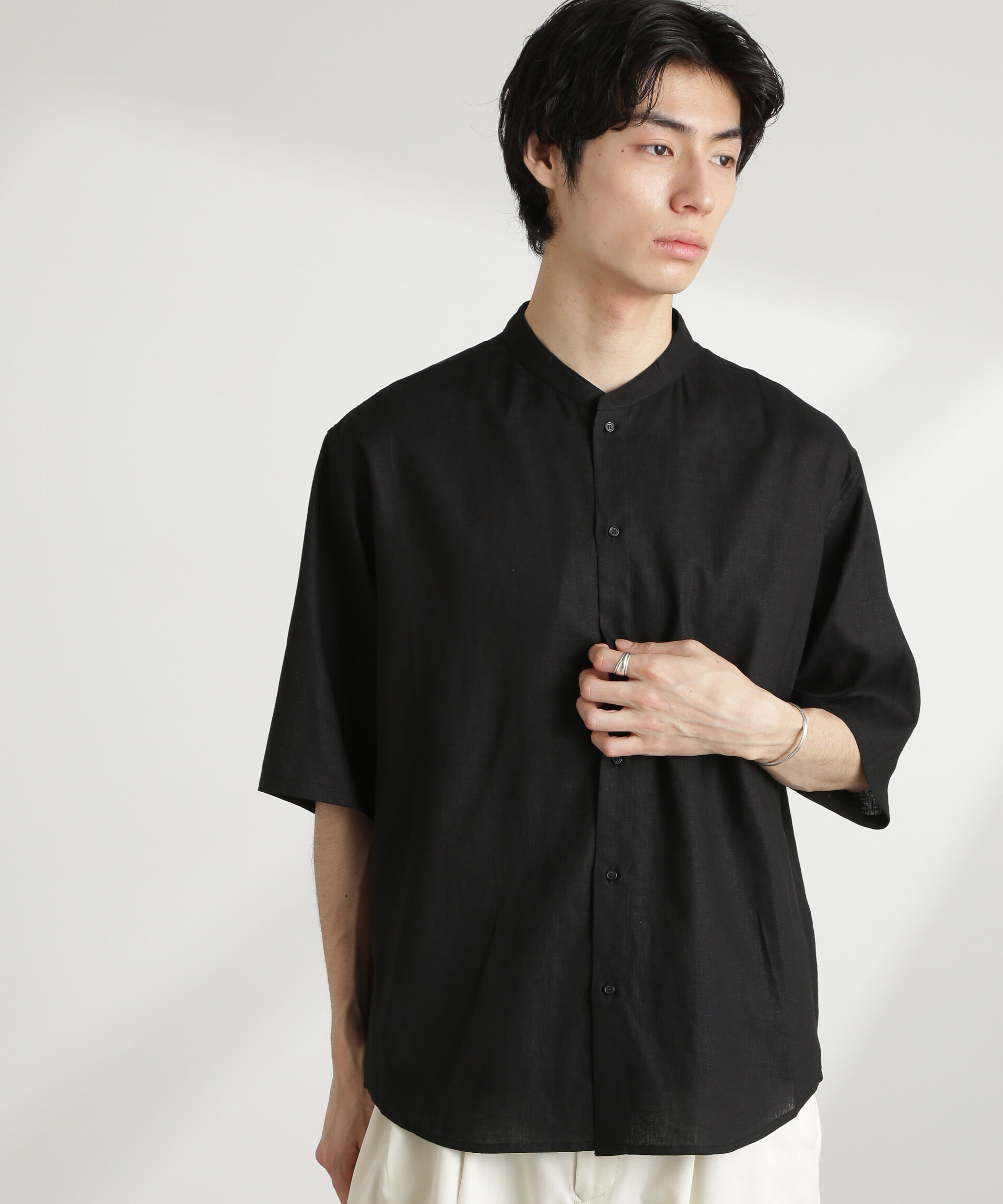 nano･universe「アンチスメルリネン バンドカラーシャツ 半袖」|シャツ・ブラウス|