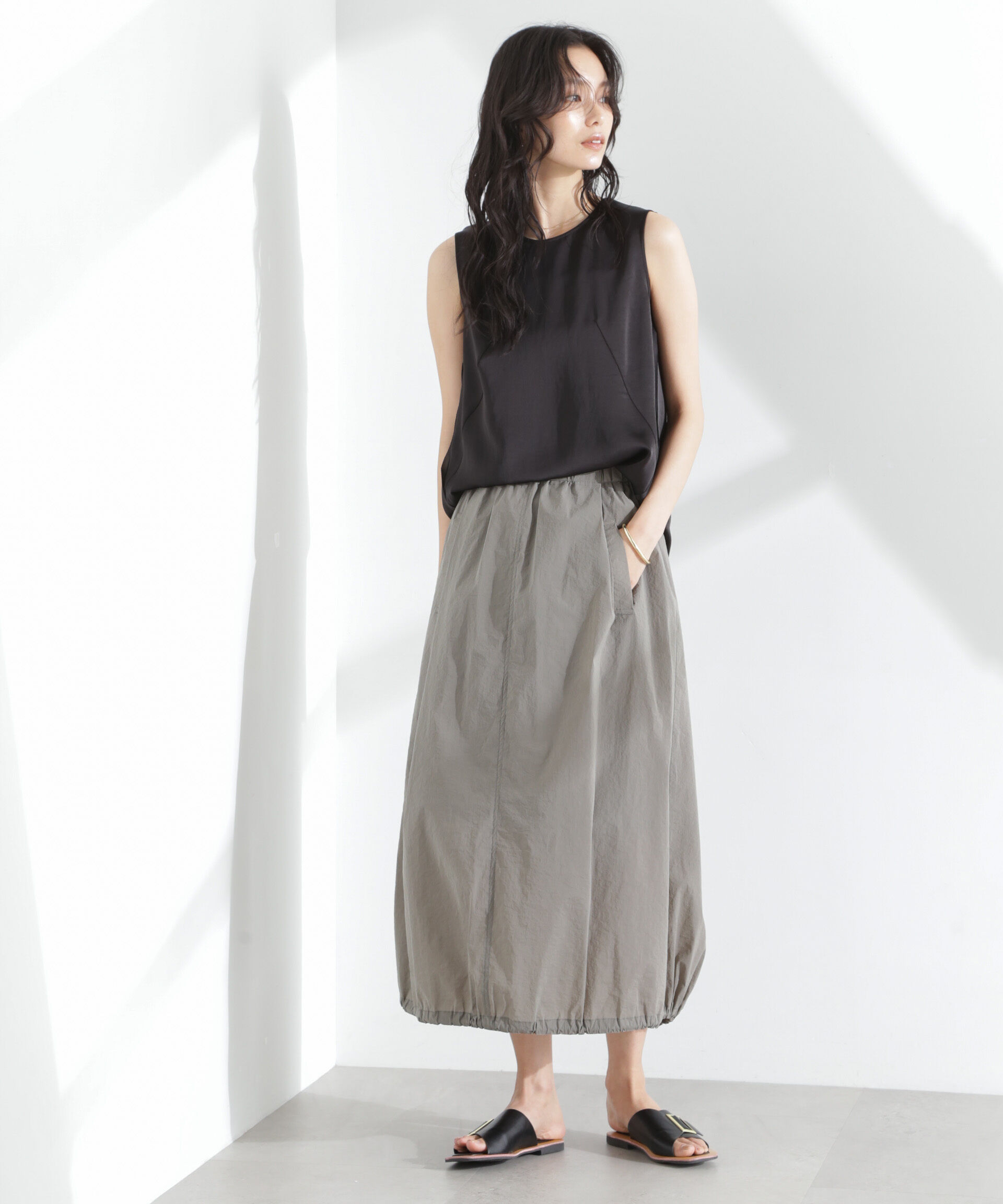 nano･universe「ダブルサテンノースリーブトップス」|シャツ・ブラウス|