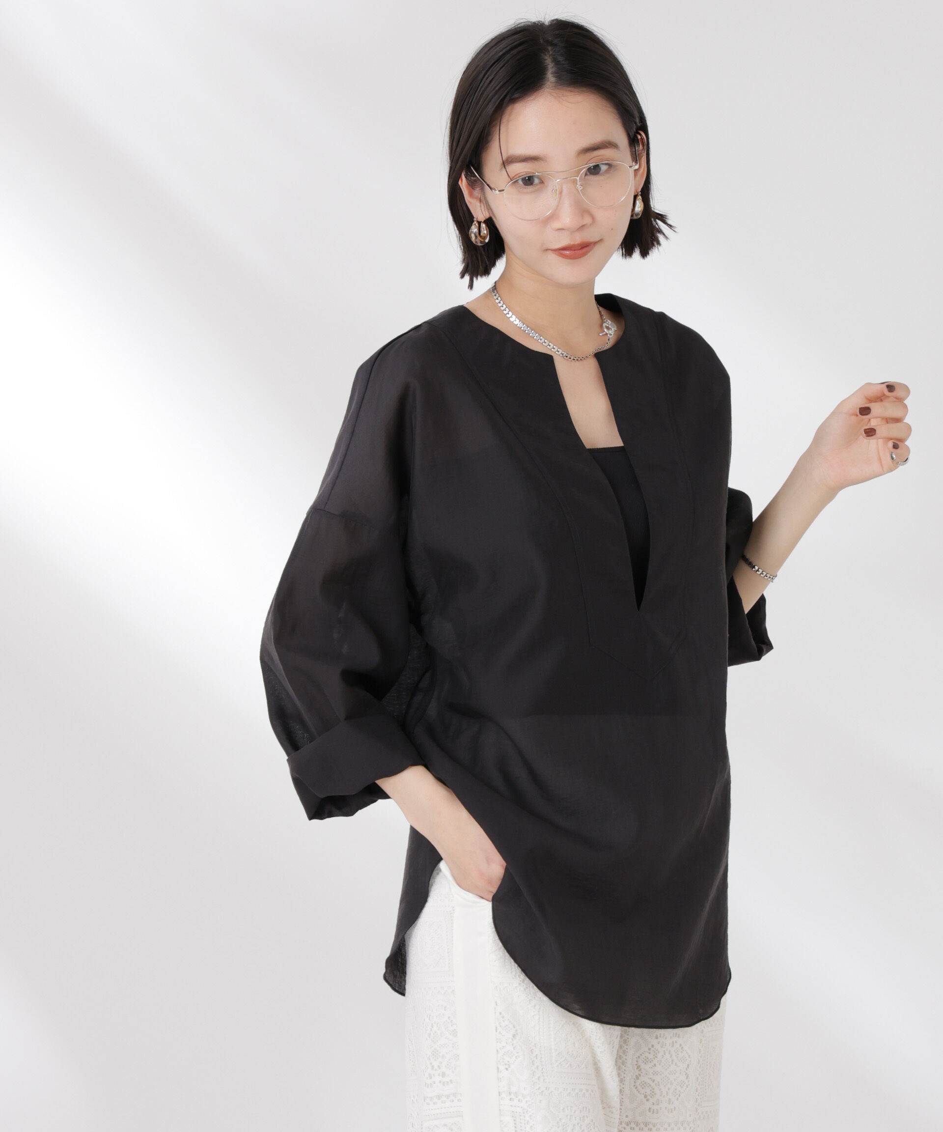 nano･universe「DeepVネックプルオーバーブラウス」|シャツ・ブラウス|ブラック