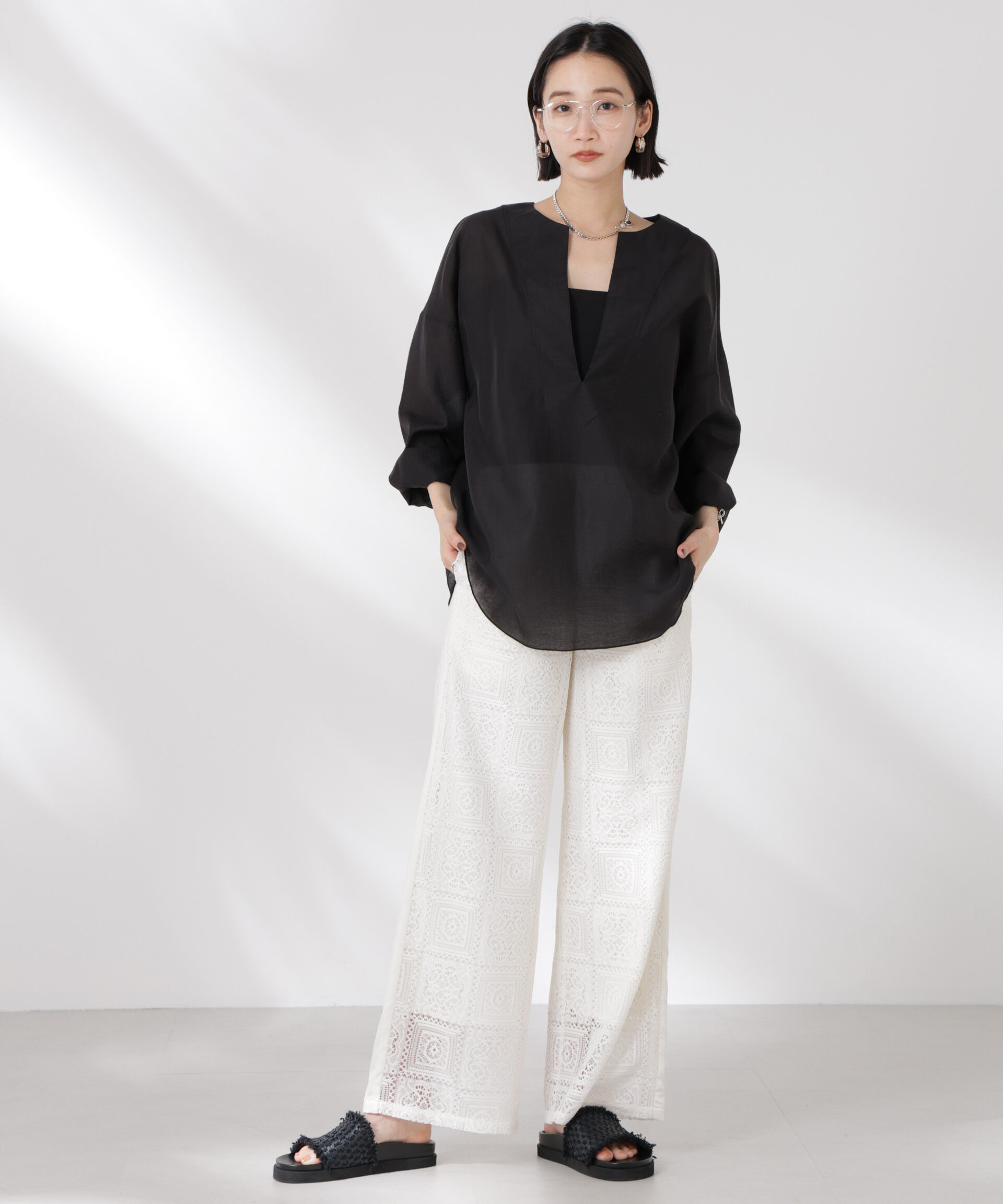 nano･universe「DeepVネックプルオーバーブラウス」|シャツ・ブラウス|