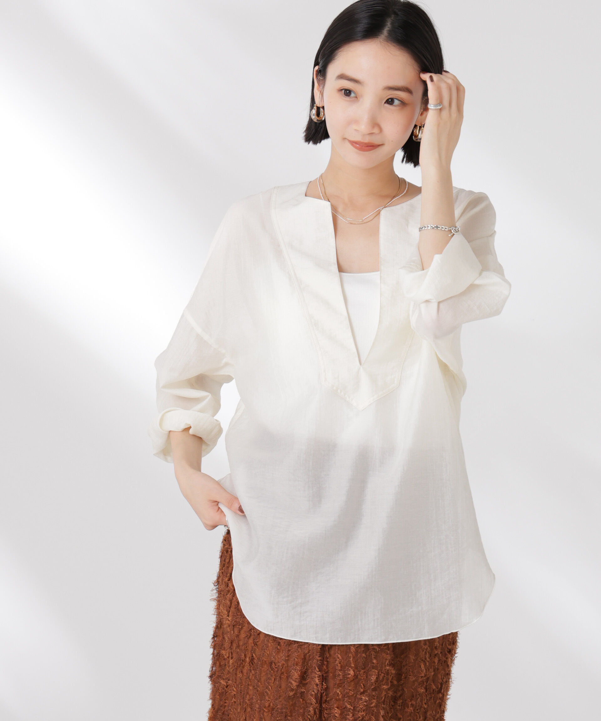 nano･universe「DeepVネックプルオーバーブラウス」|シャツ・ブラウス|