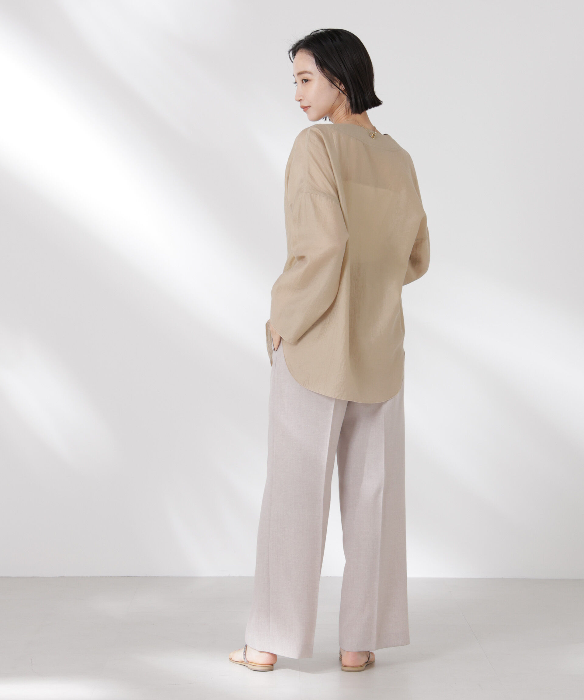 nano･universe「DeepVネックプルオーバーブラウス」|シャツ・ブラウス|