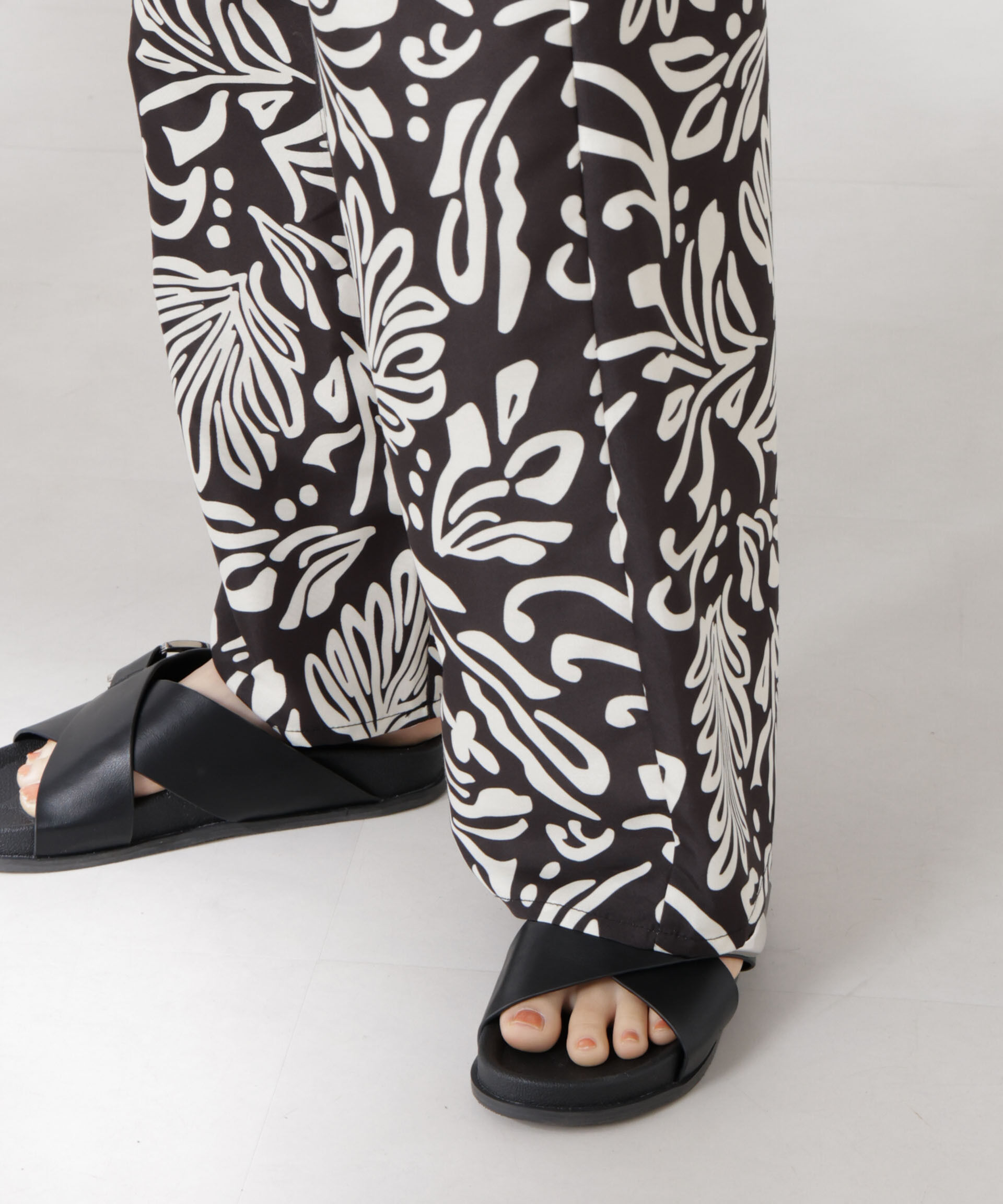 nano･universe「ボタニカルプリントイージーワイドパンツ(セットアップ可)」|チノ|